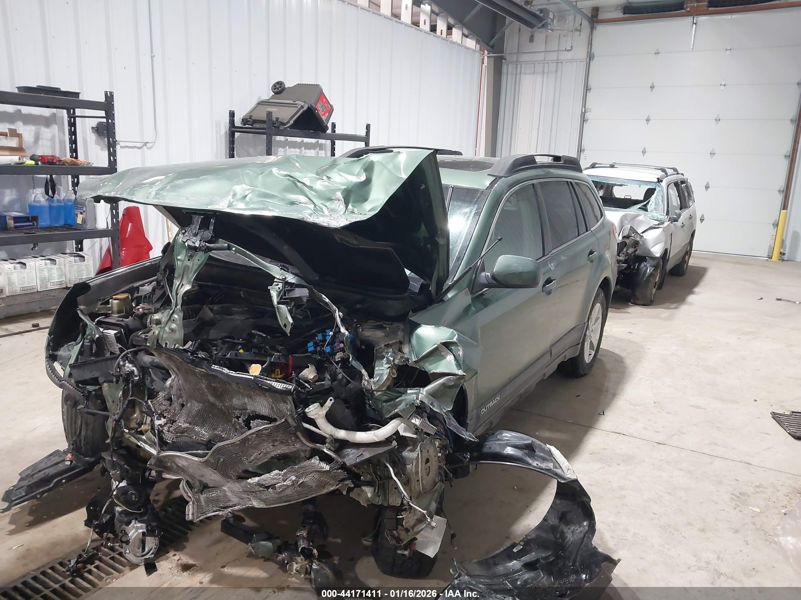 SUBARU OUTBACK image 2