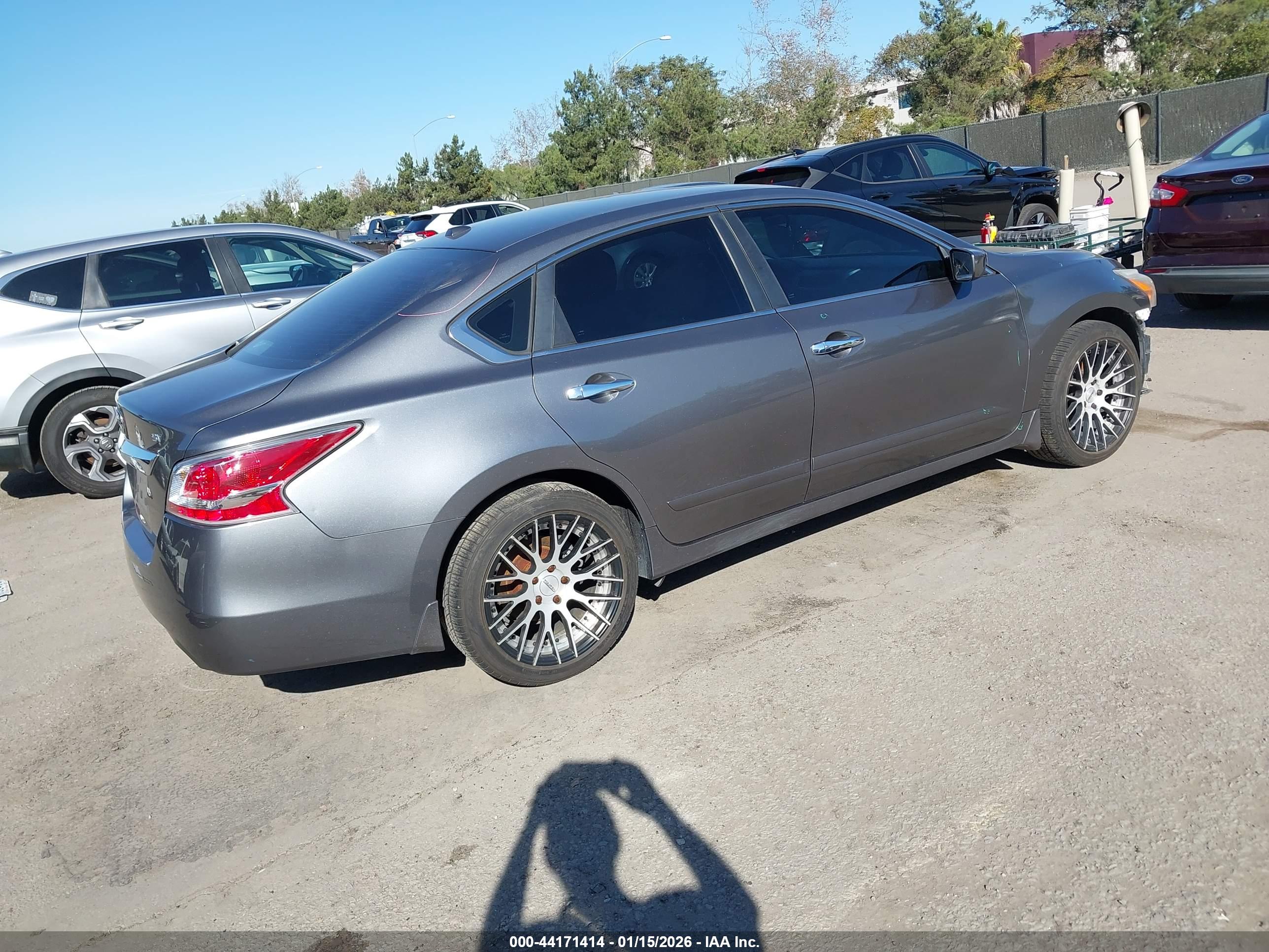NISSAN ALTIMA image 4