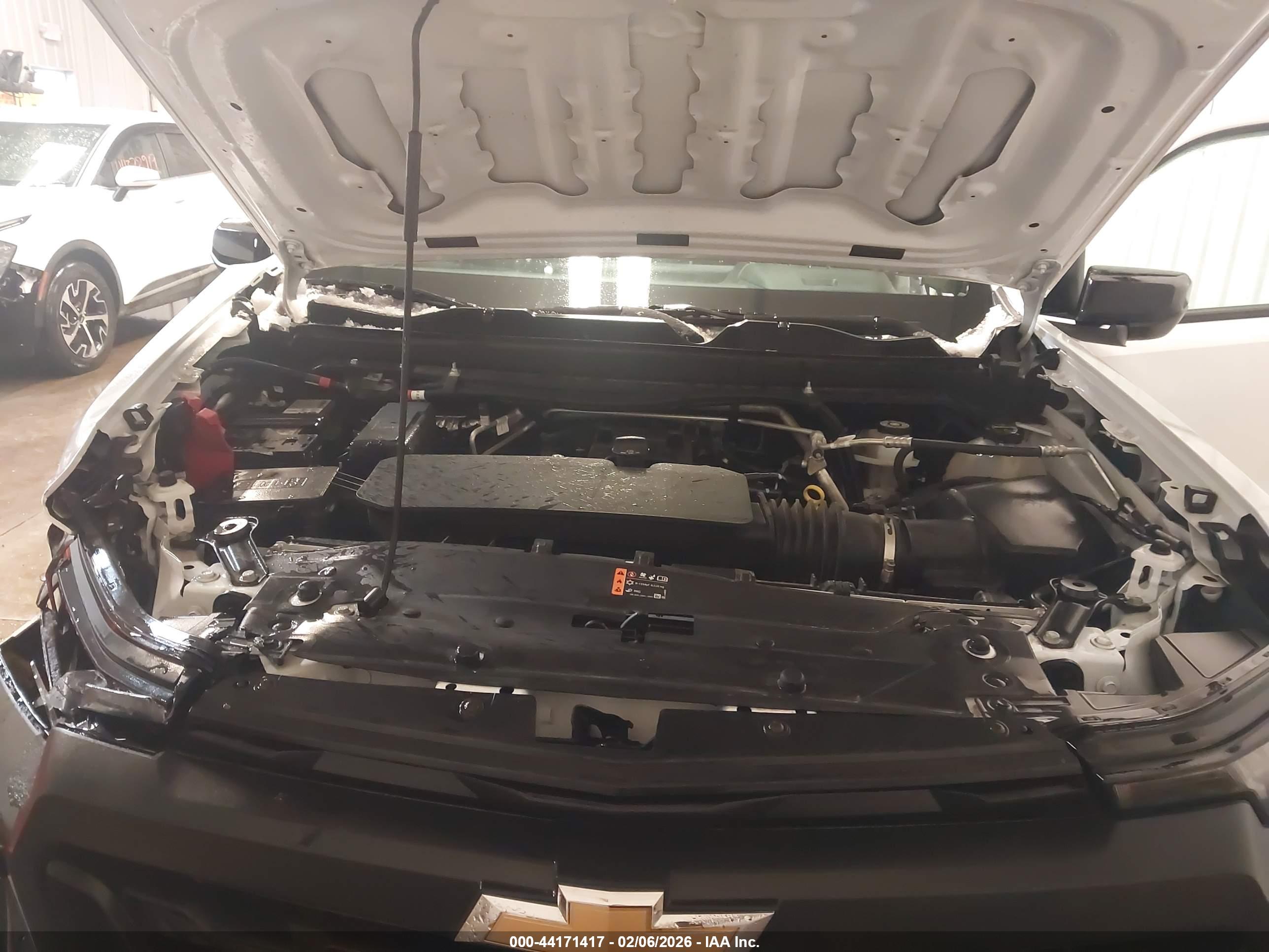 CHEVROLET COLORADO image 10