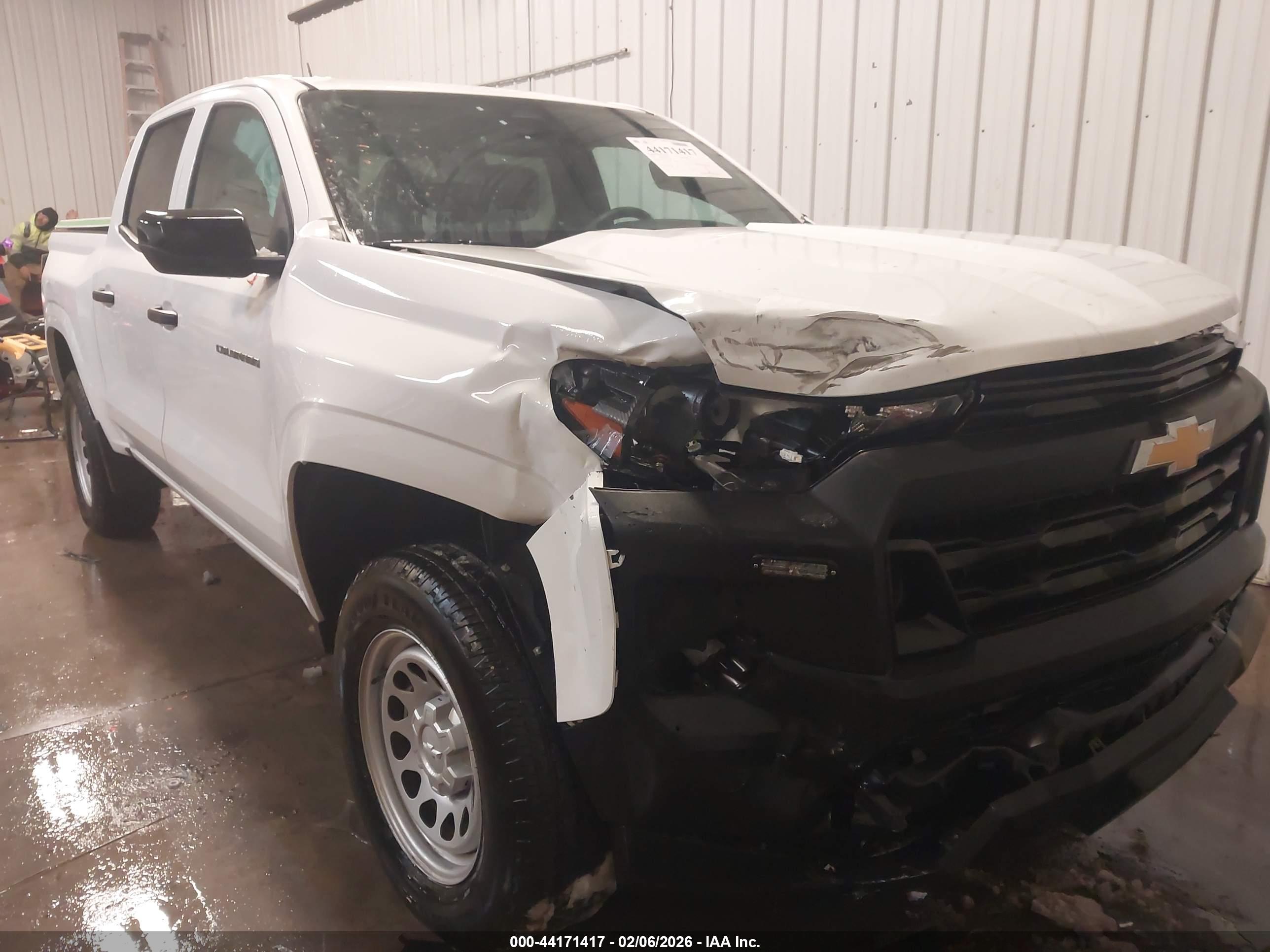 CHEVROLET COLORADO image 6