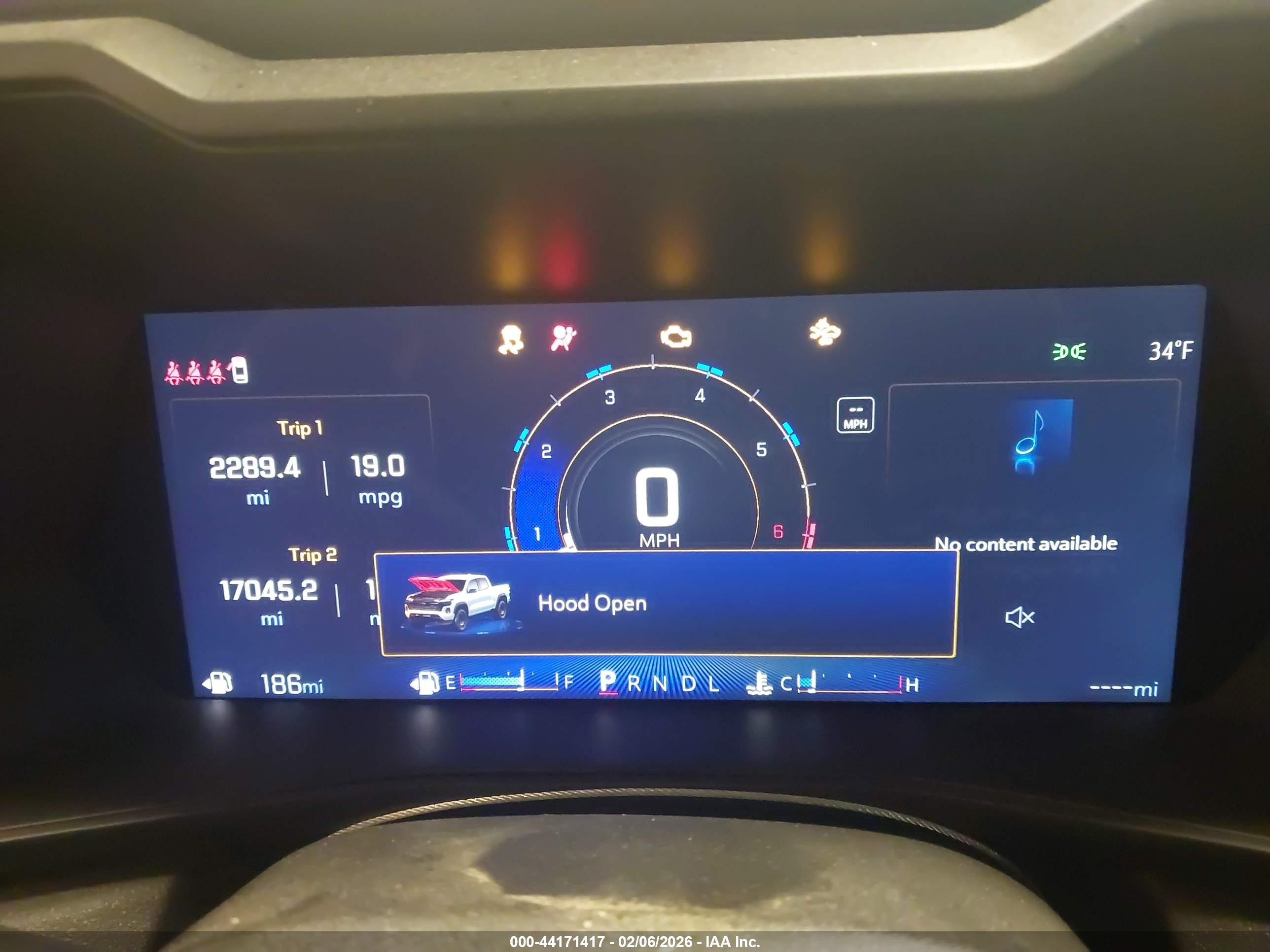 CHEVROLET COLORADO image 7