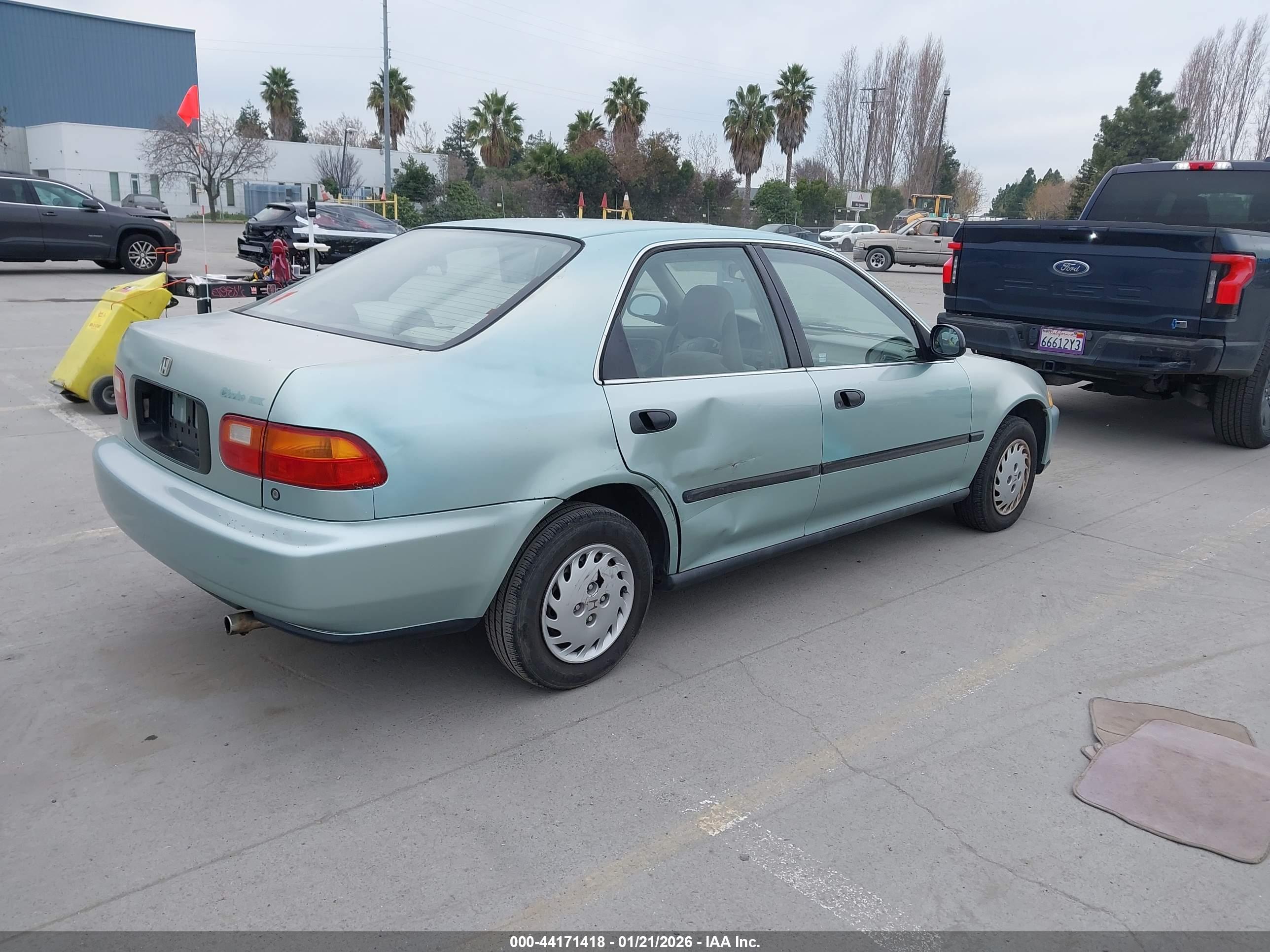 HONDA CIVIC image 4
