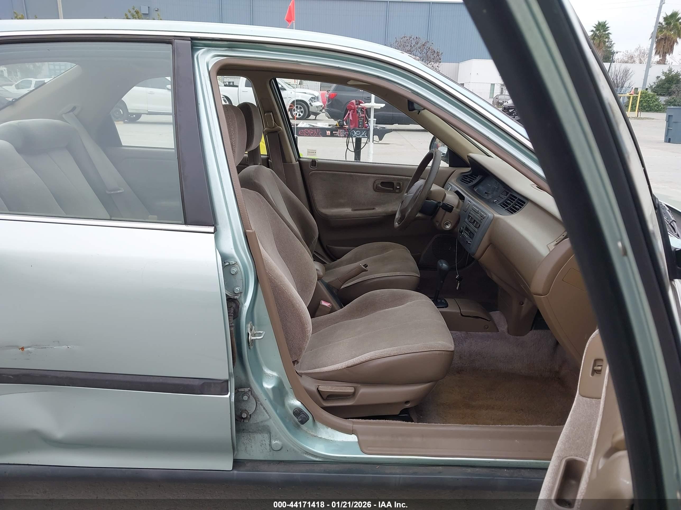 HONDA CIVIC image 5
