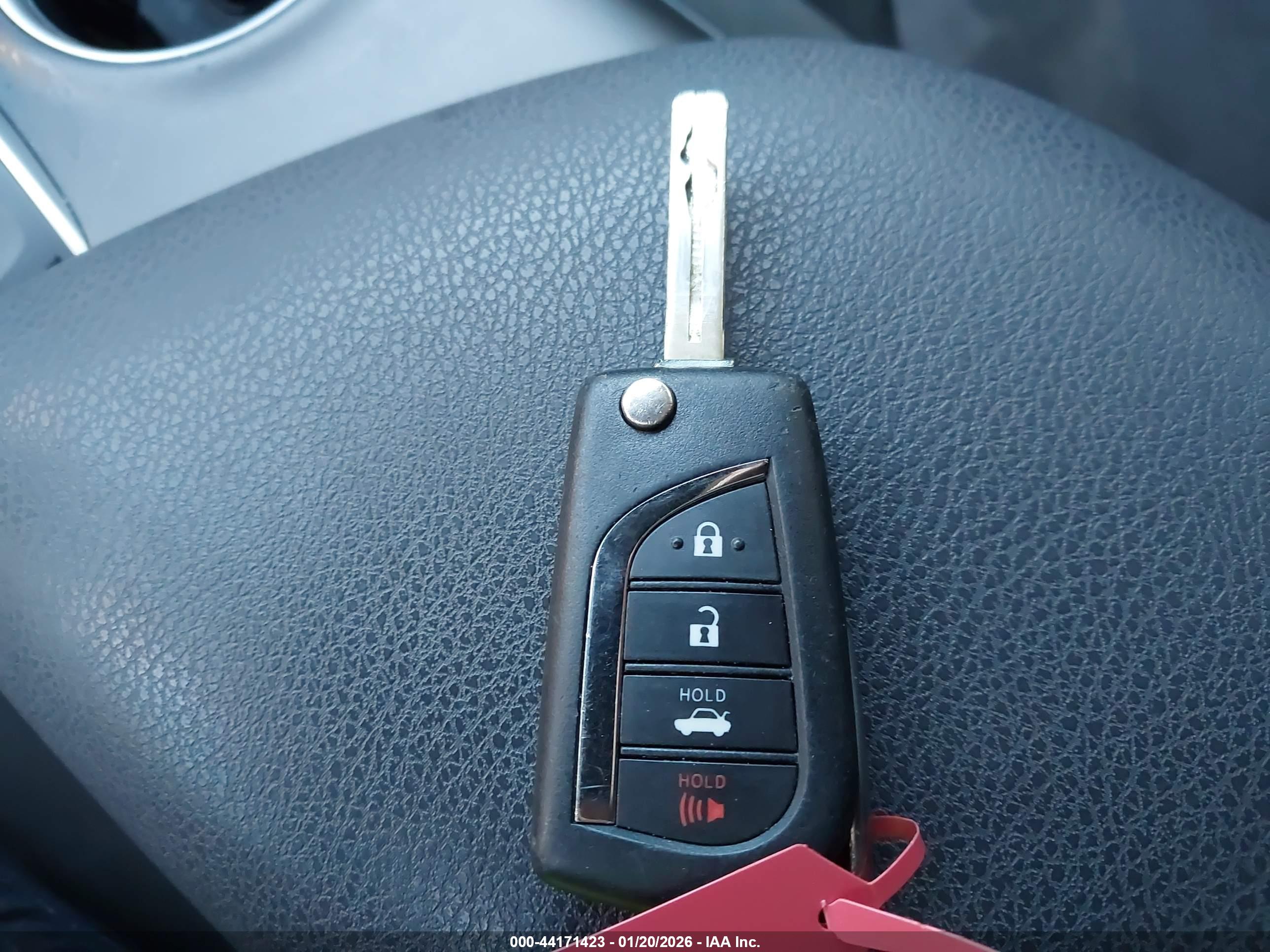 TOYOTA CAMRY image 11