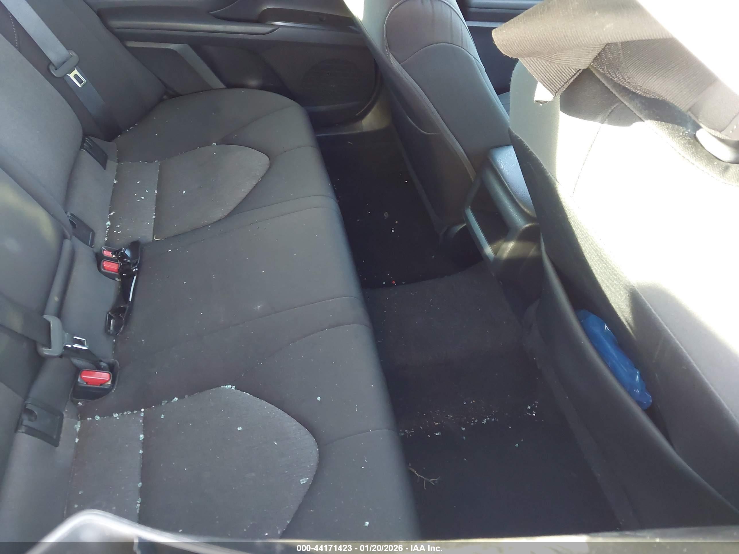 TOYOTA CAMRY image 8