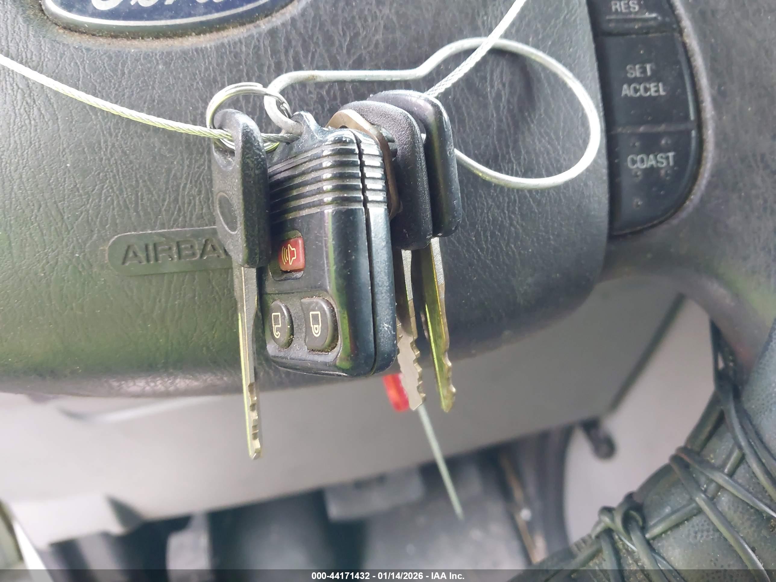 FORD E-150 image 11