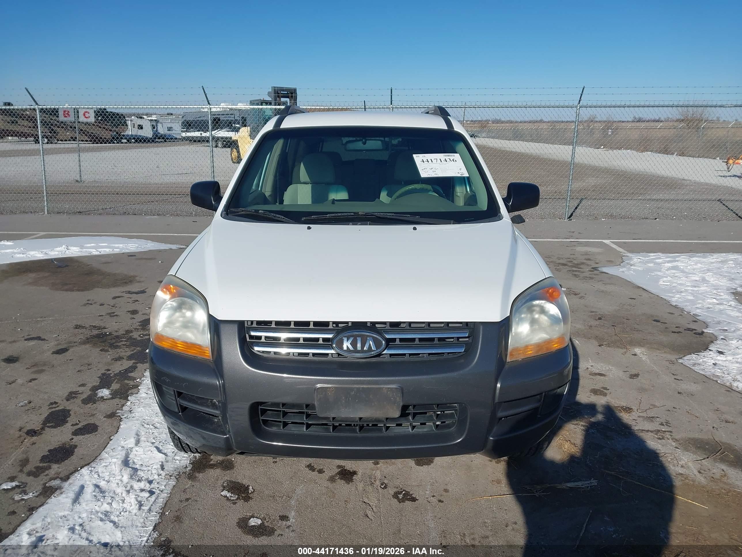 KIA SPORTAGE image 6