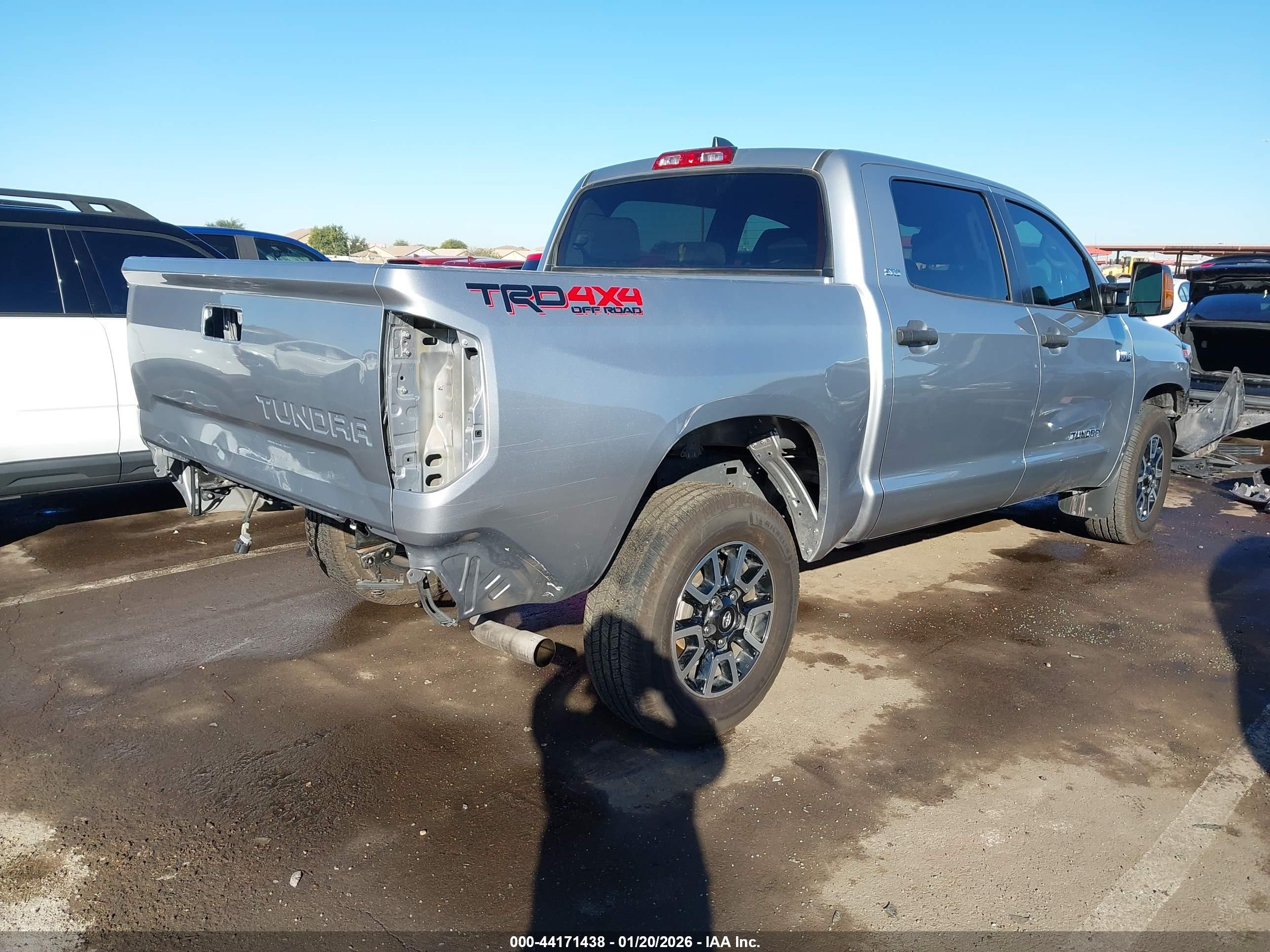 TOYOTA TUNDRA image 4