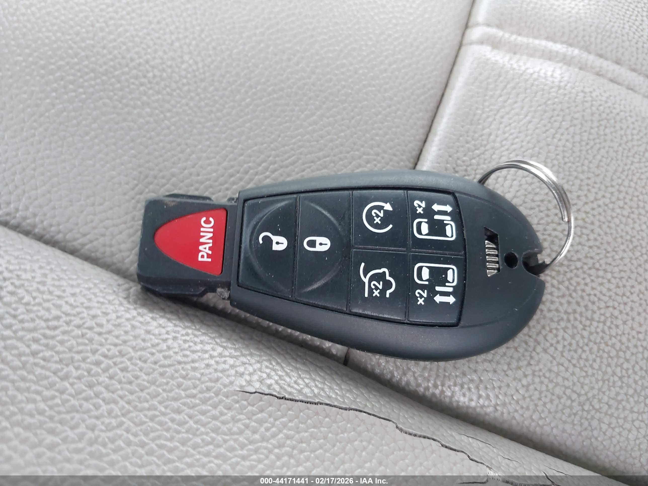 CHRYSLER TOWN image 11