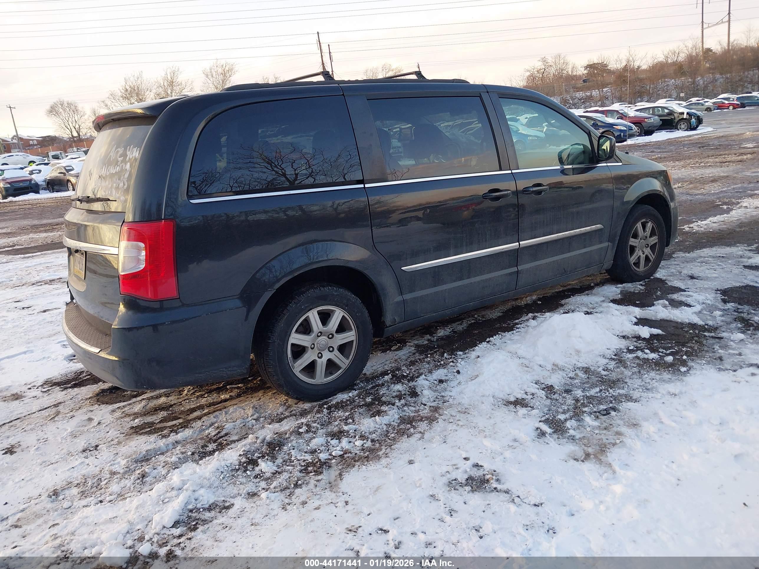 CHRYSLER TOWN image 4
