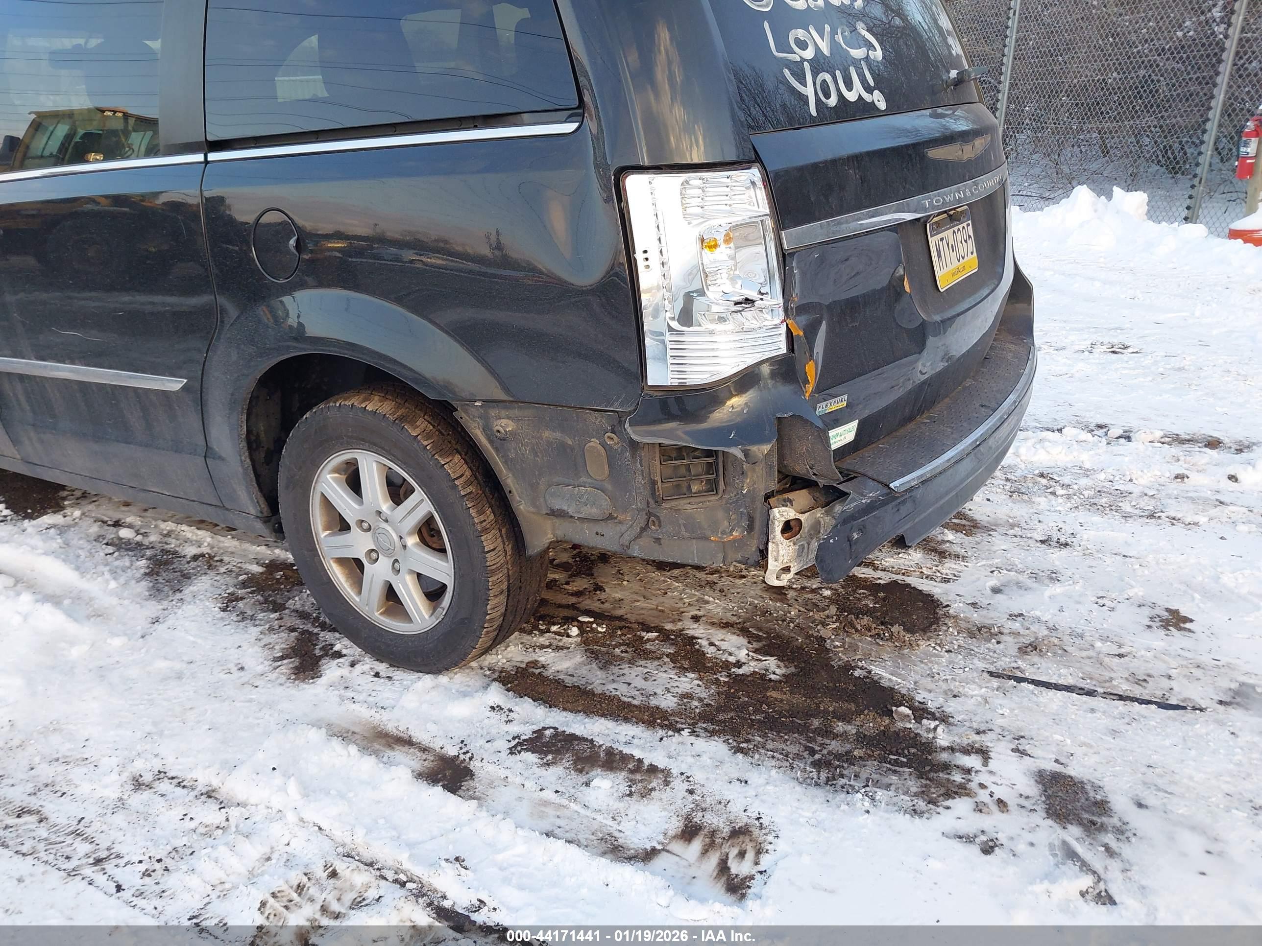 CHRYSLER TOWN image 6
