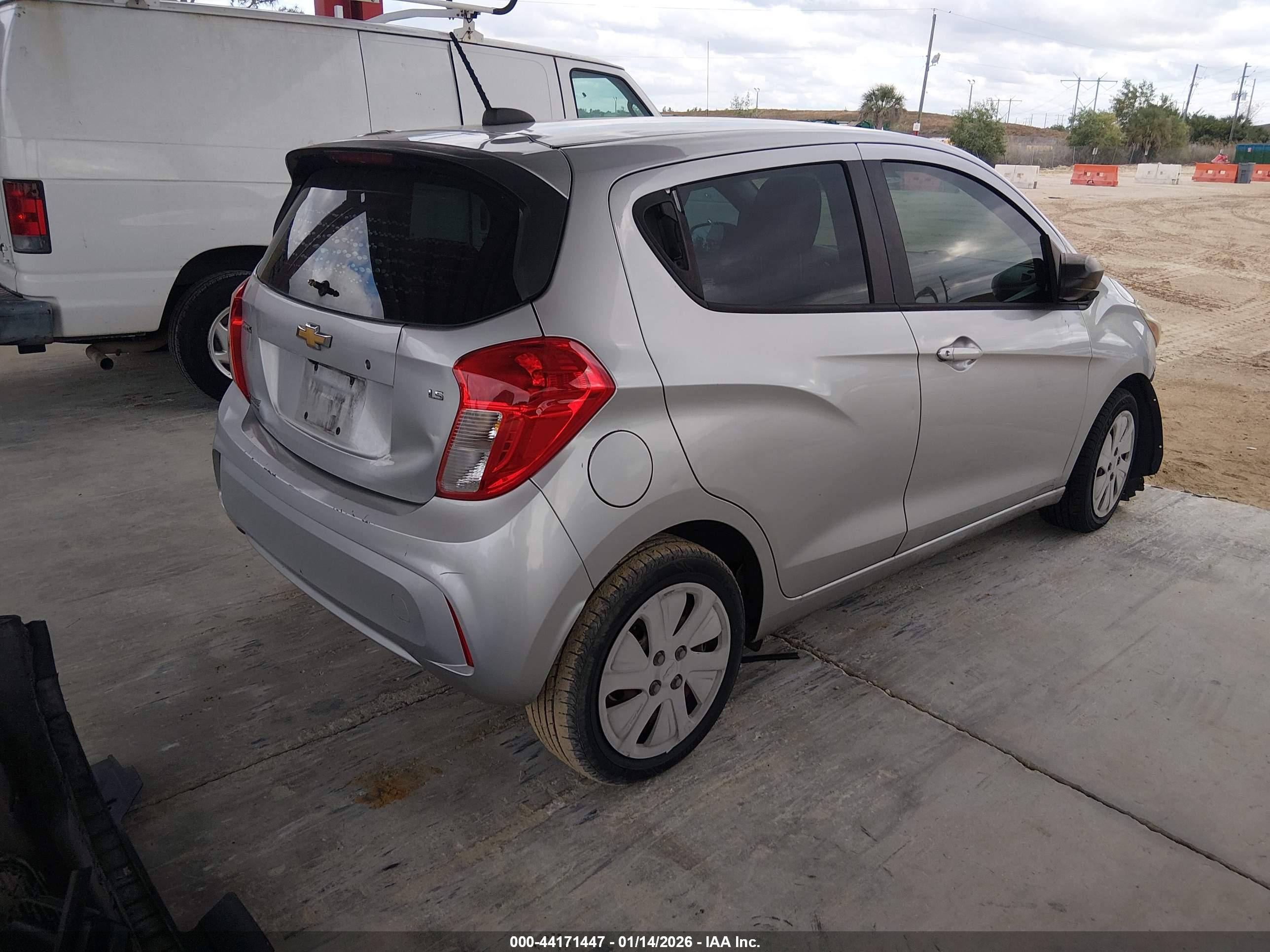 CHEVROLET SPARK image 4