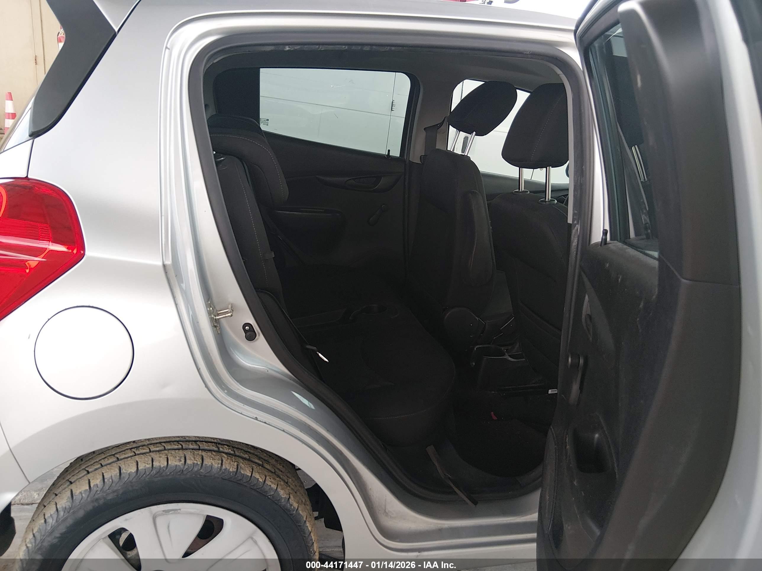CHEVROLET SPARK image 8