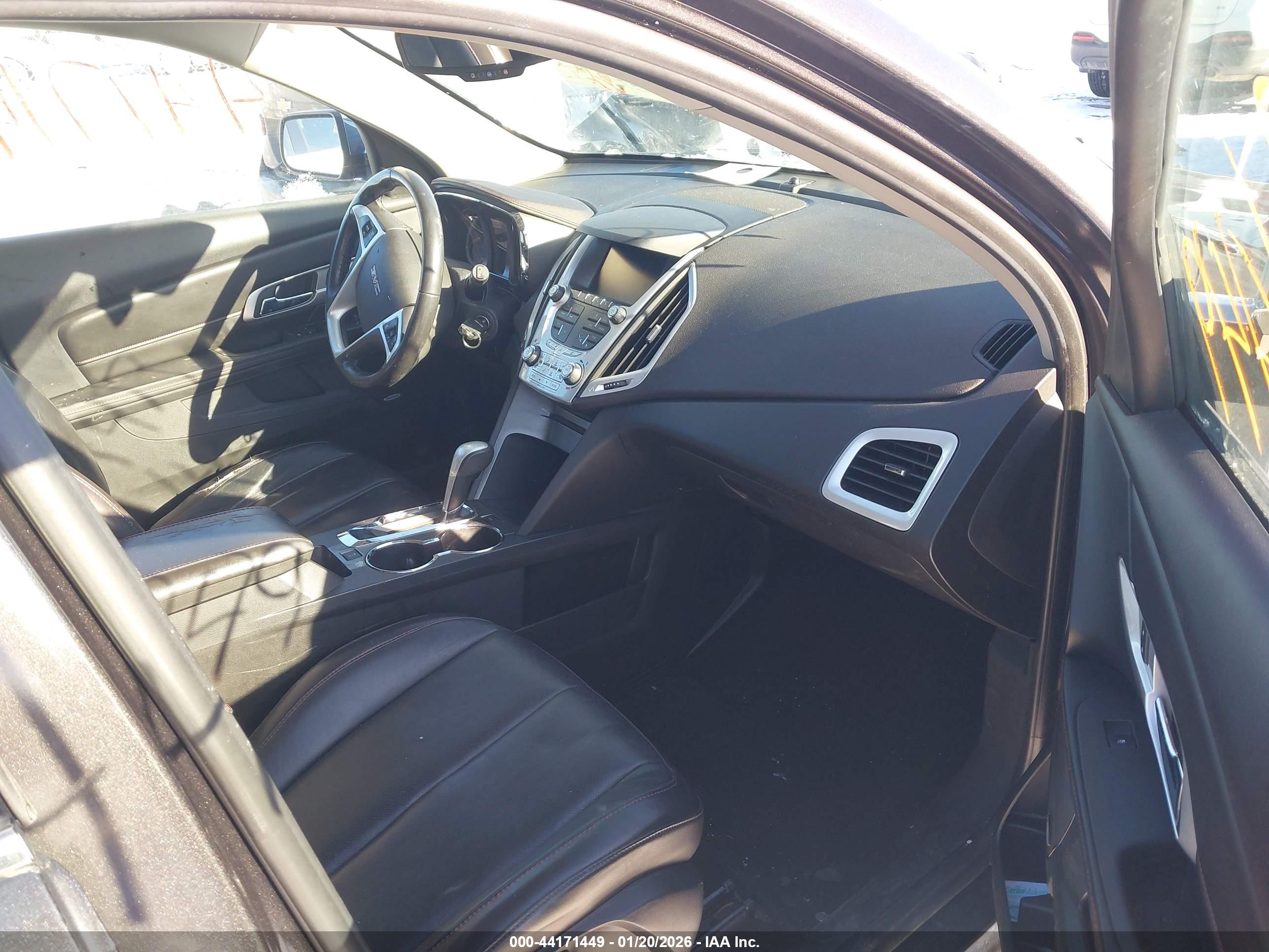 GMC TERRAIN image 5