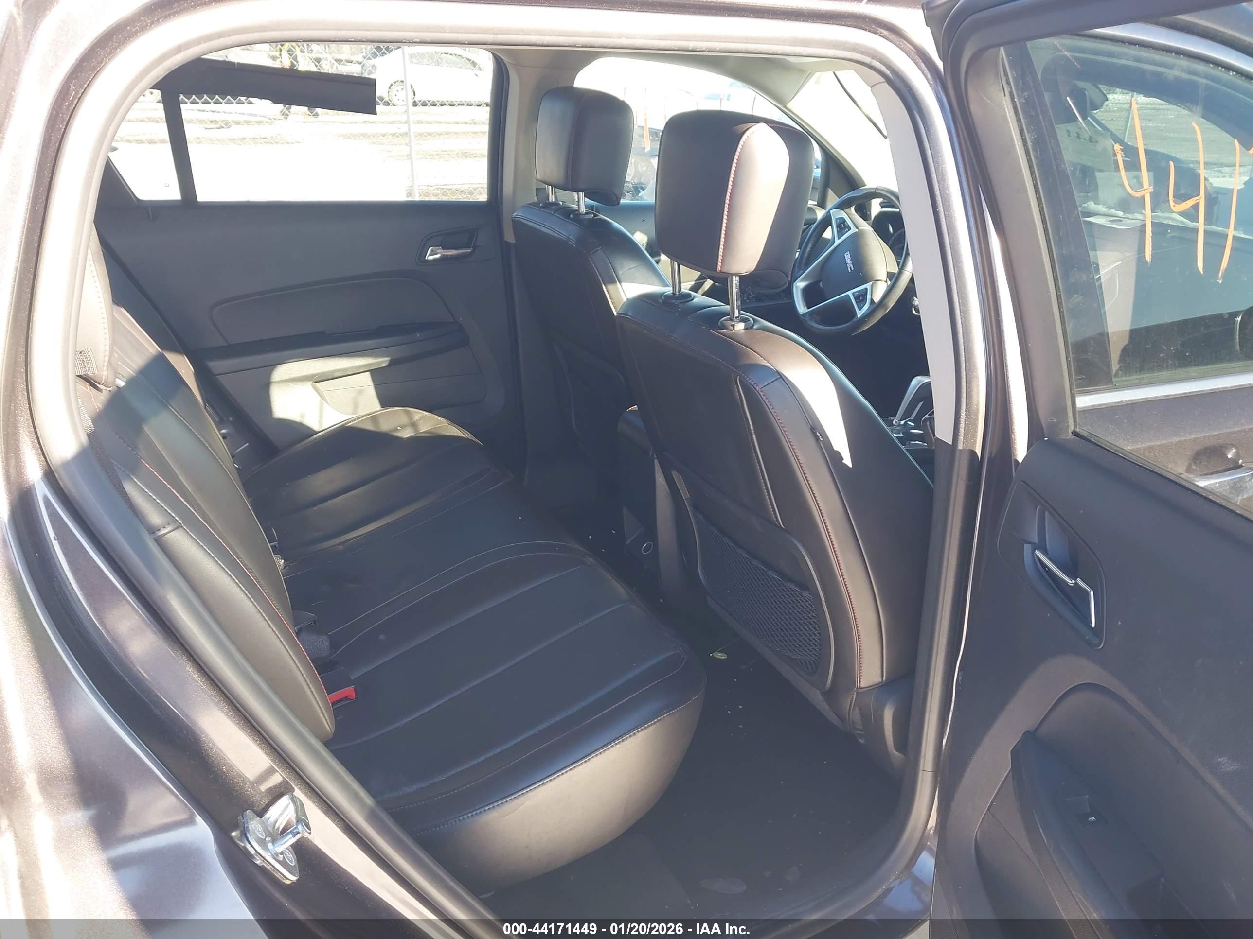 GMC TERRAIN image 8