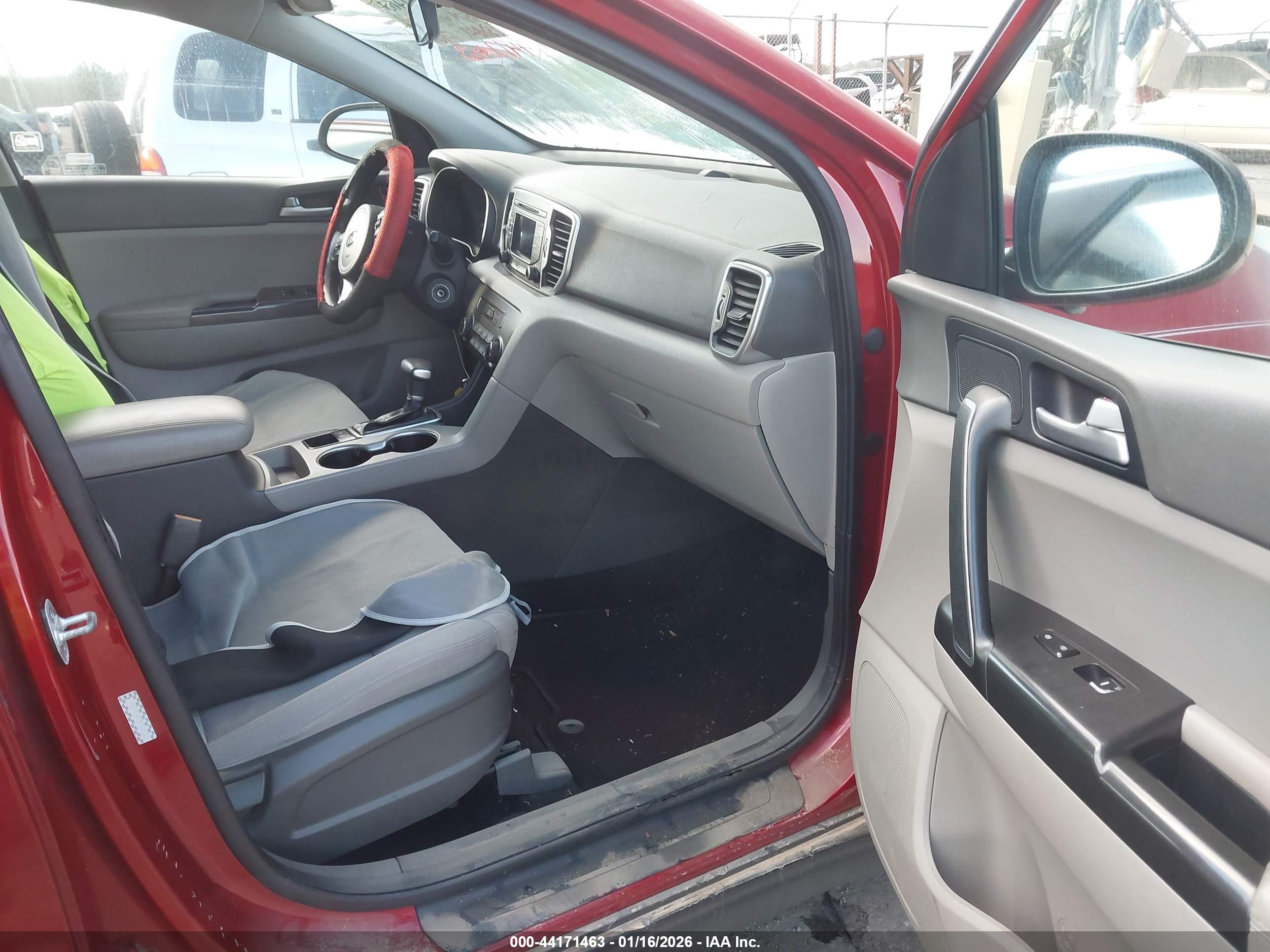 KIA SPORTAGE image 5
