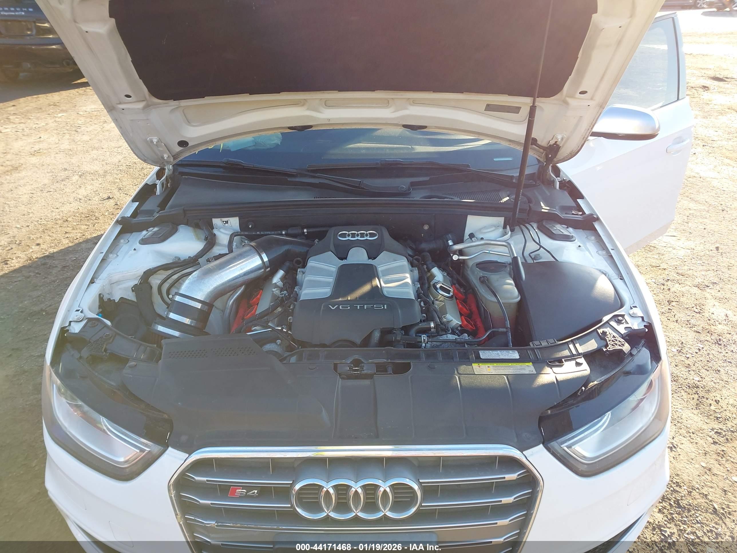 AUDI S4 image 10