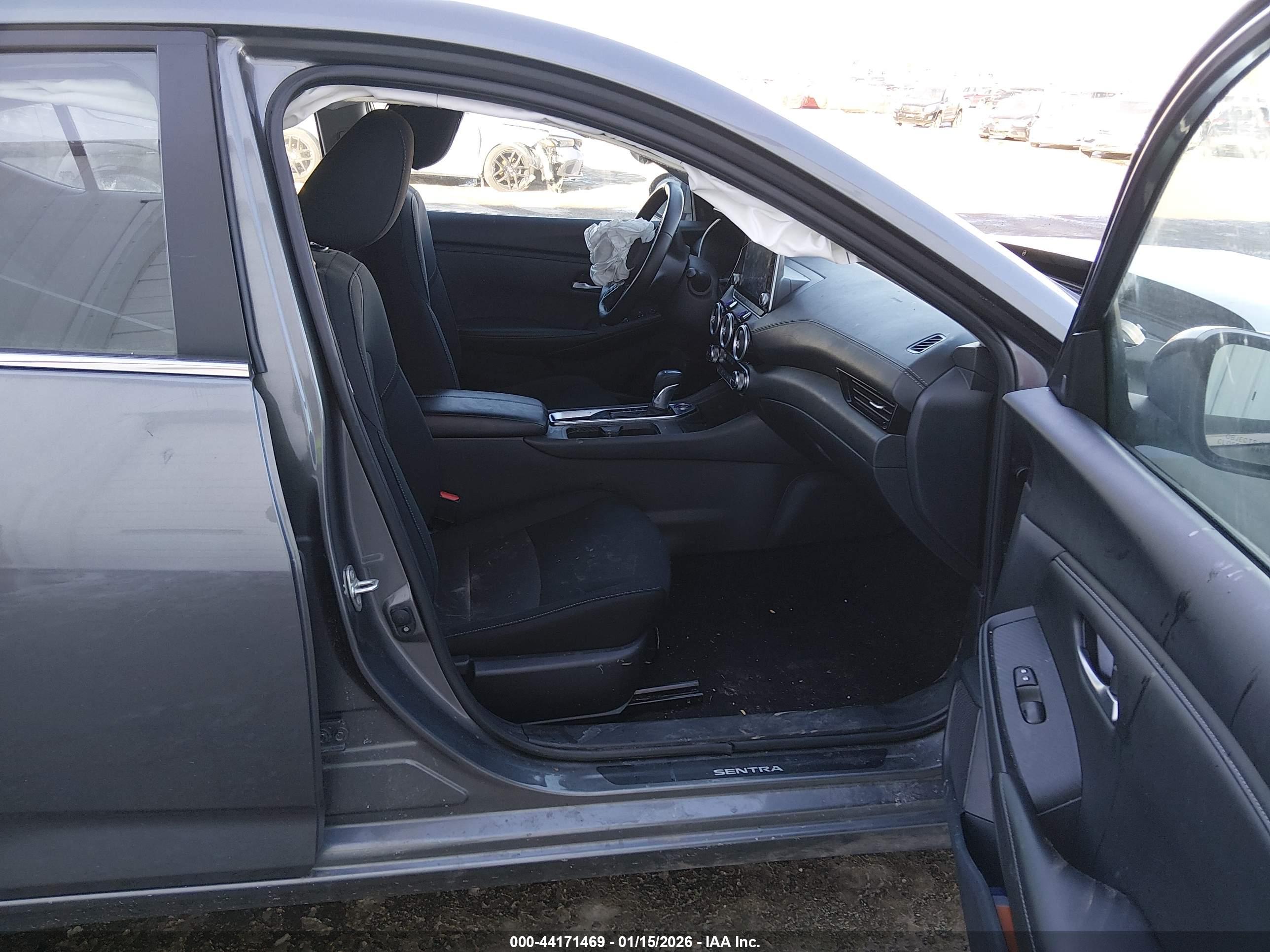 NISSAN SENTRA image 5
