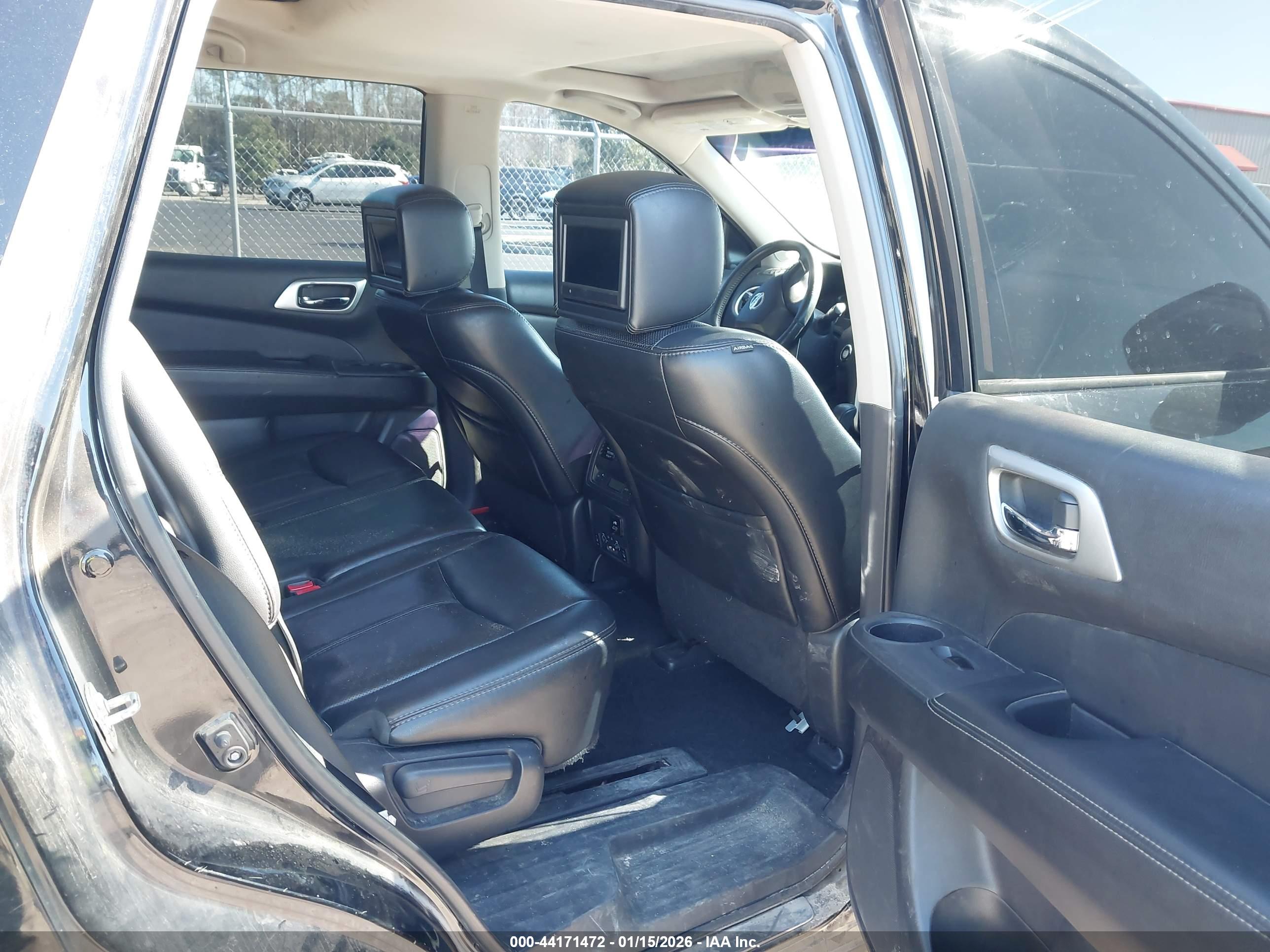 NISSAN PATHFINDER image 8