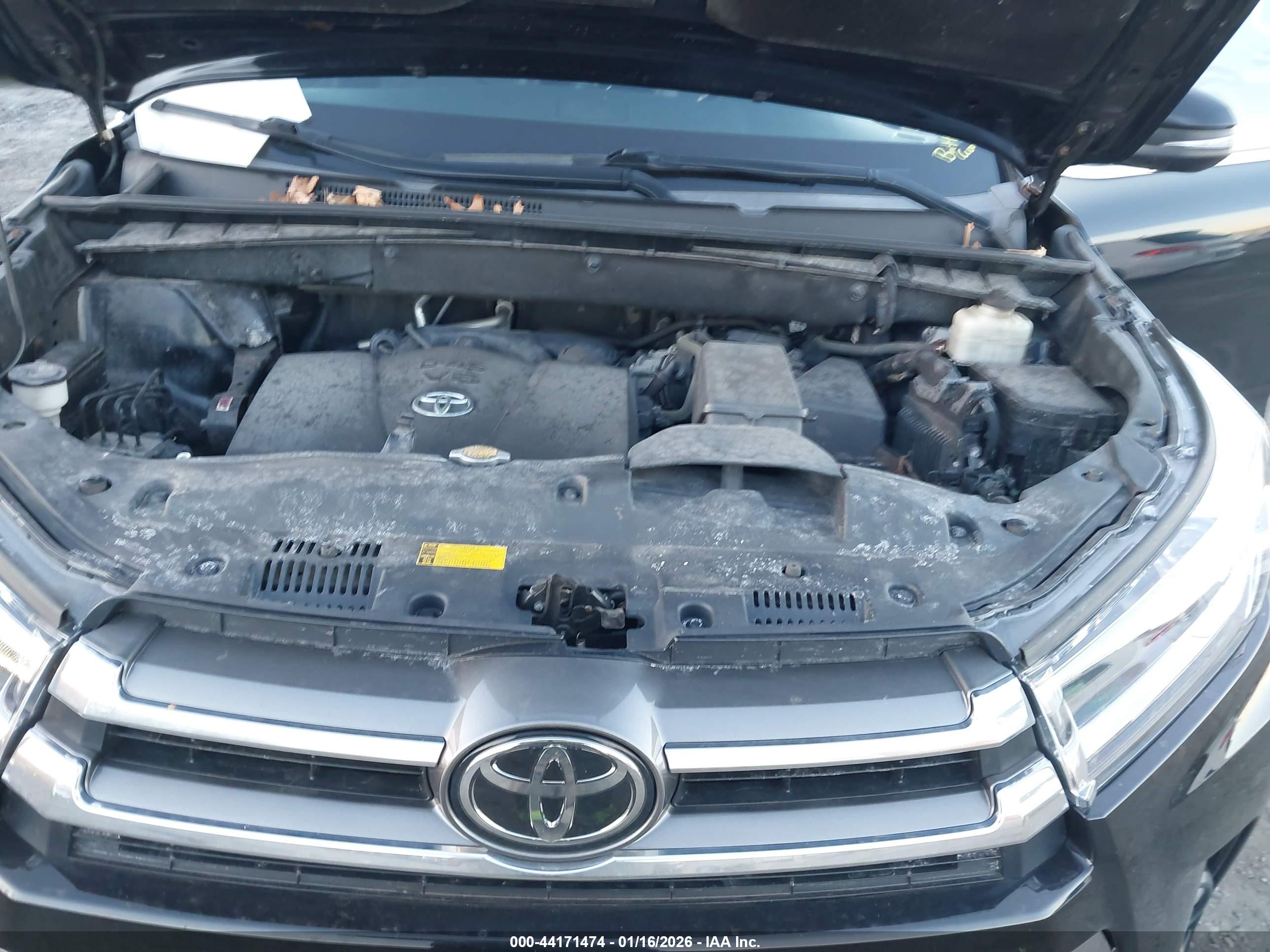 TOYOTA HIGHLANDER image 10