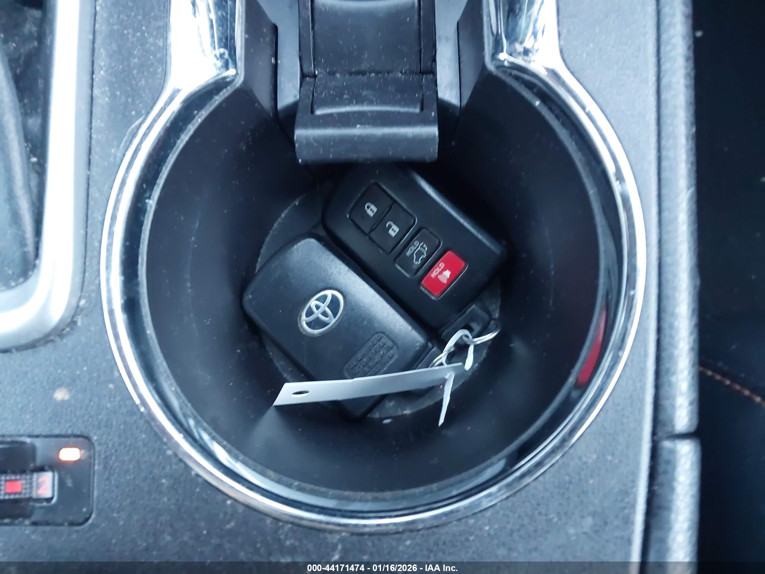 TOYOTA HIGHLANDER image 11