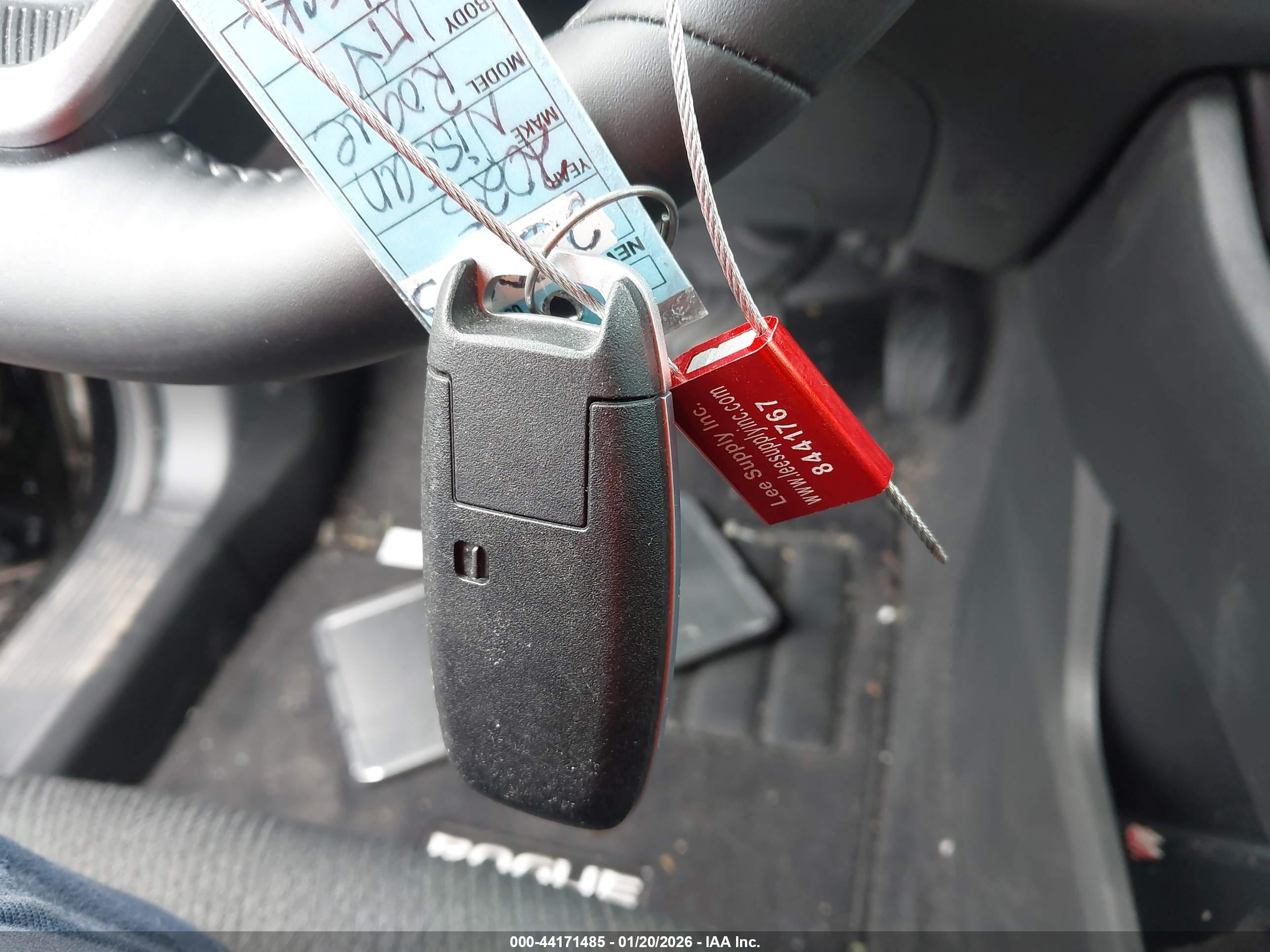 NISSAN ROGUE image 11