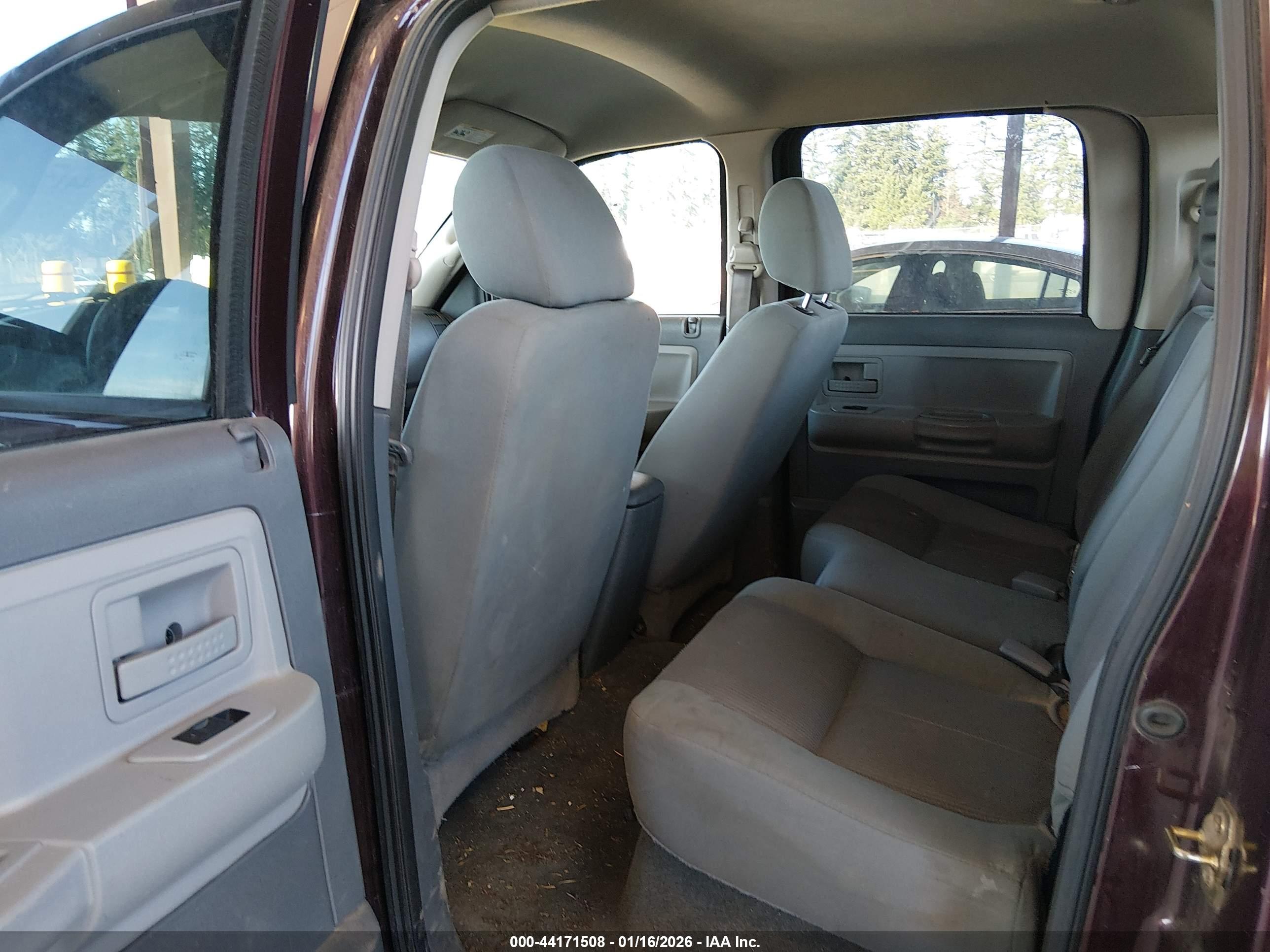 DODGE DAKOTA image 8