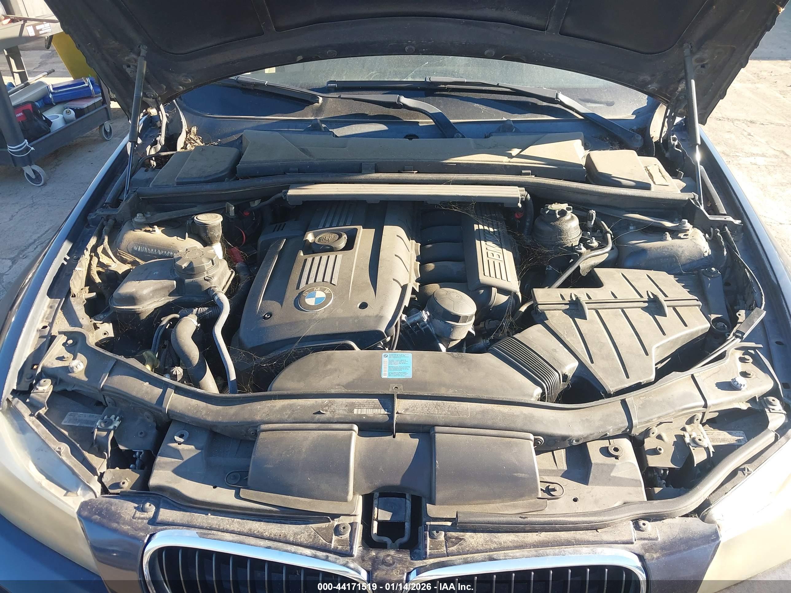 BMW 328I image 10