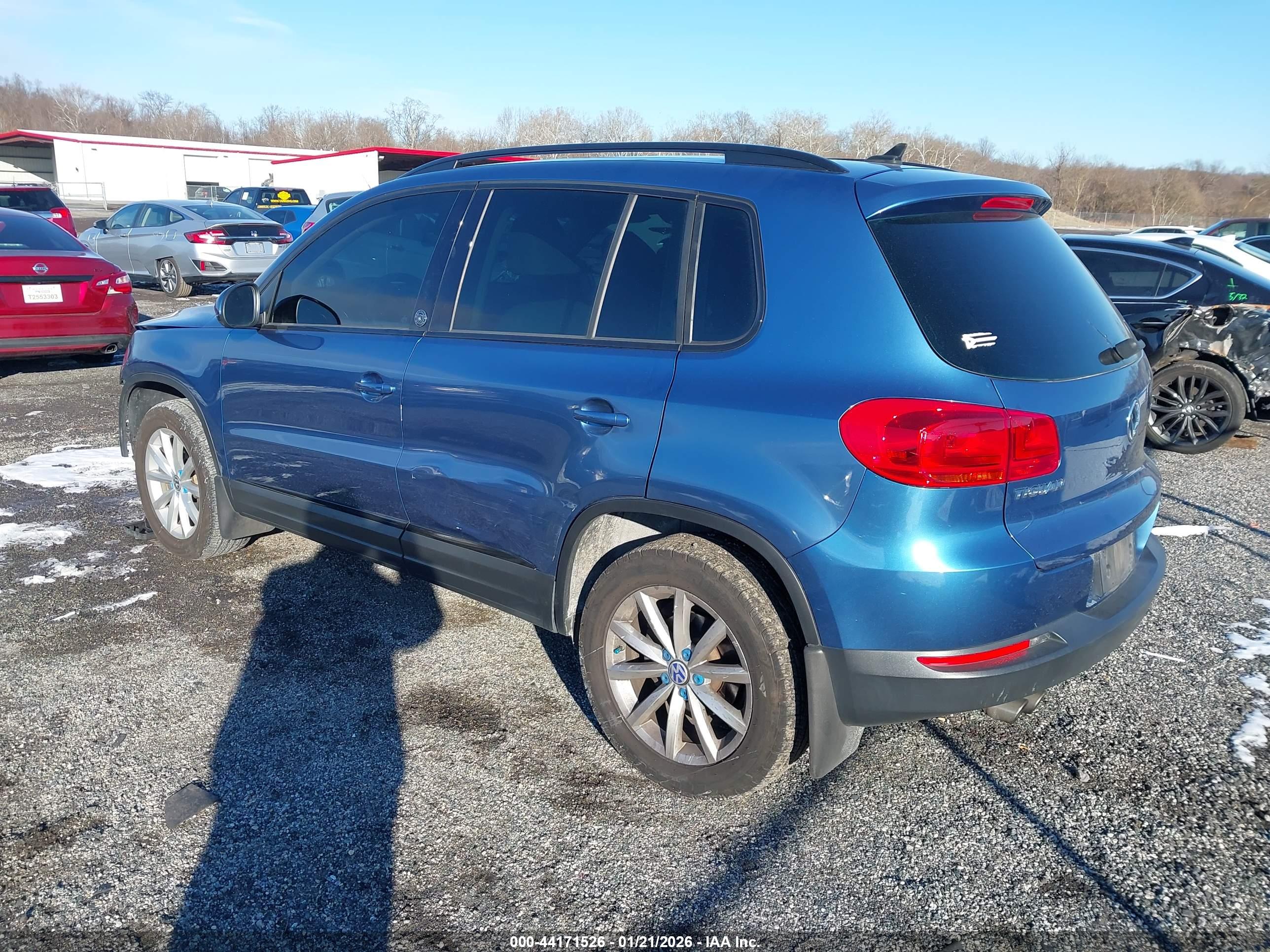 VOLKSWAGEN TIGUAN image 3