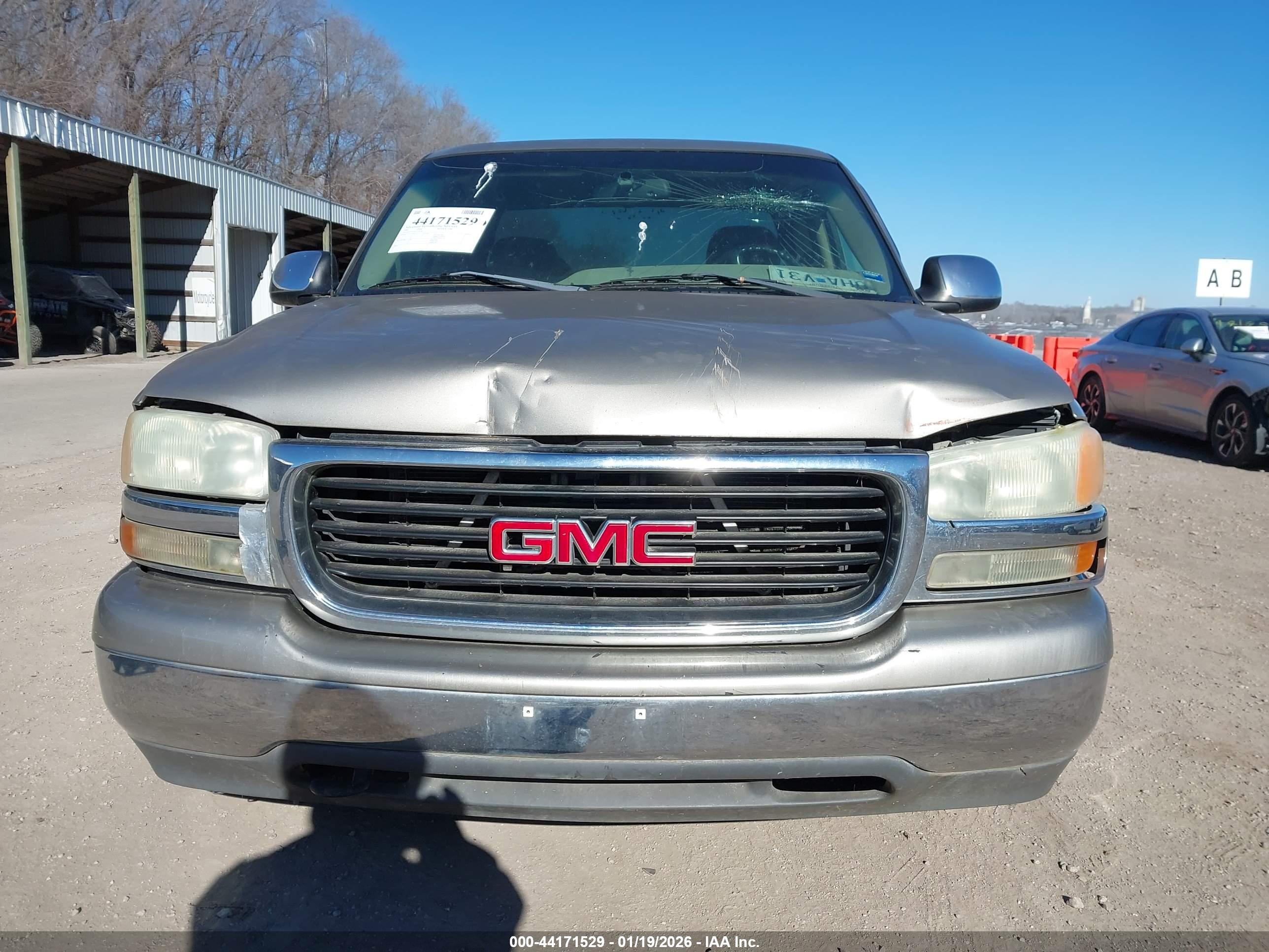 GMC SIERRA image 6