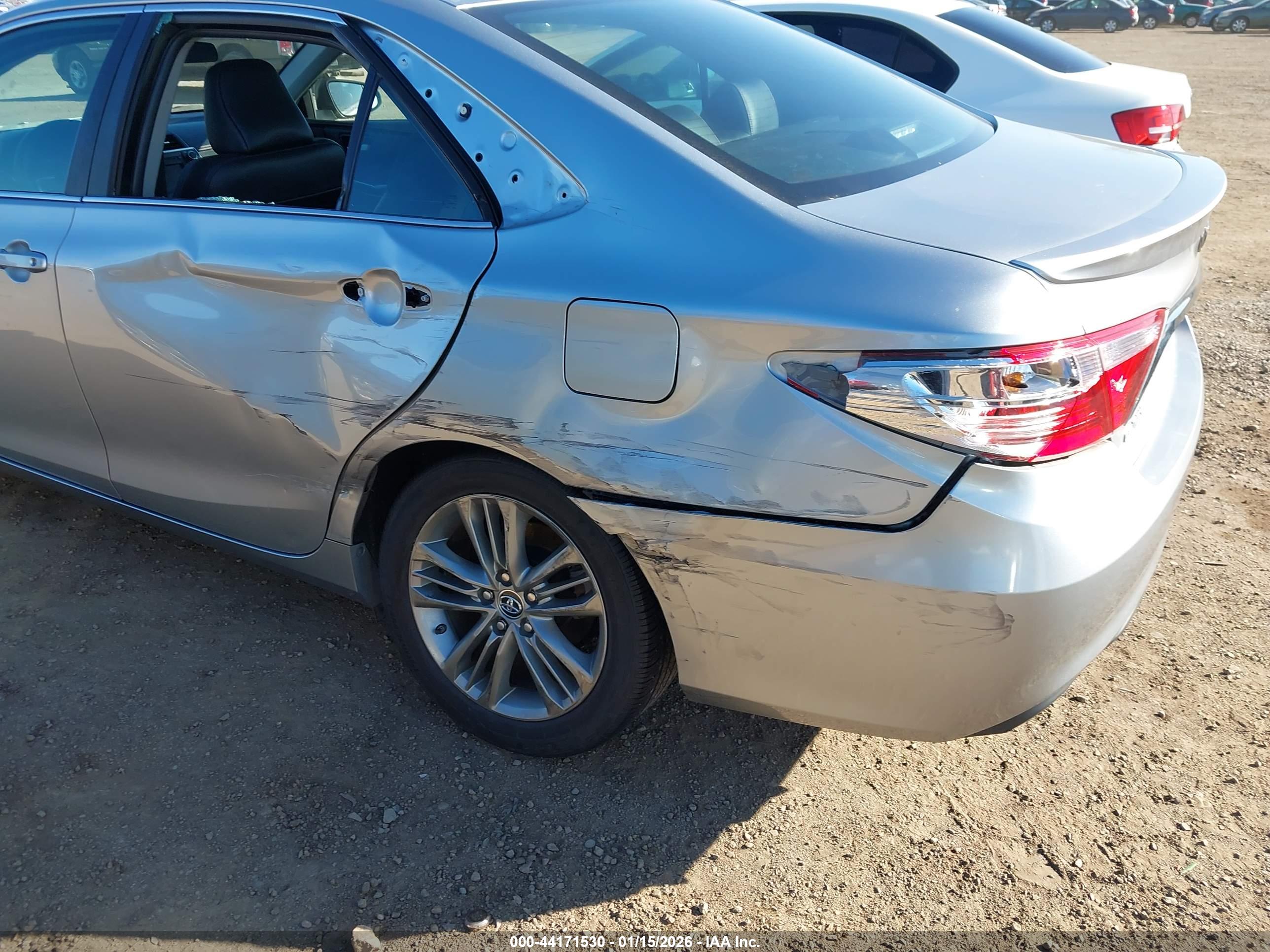 TOYOTA CAMRY image 6