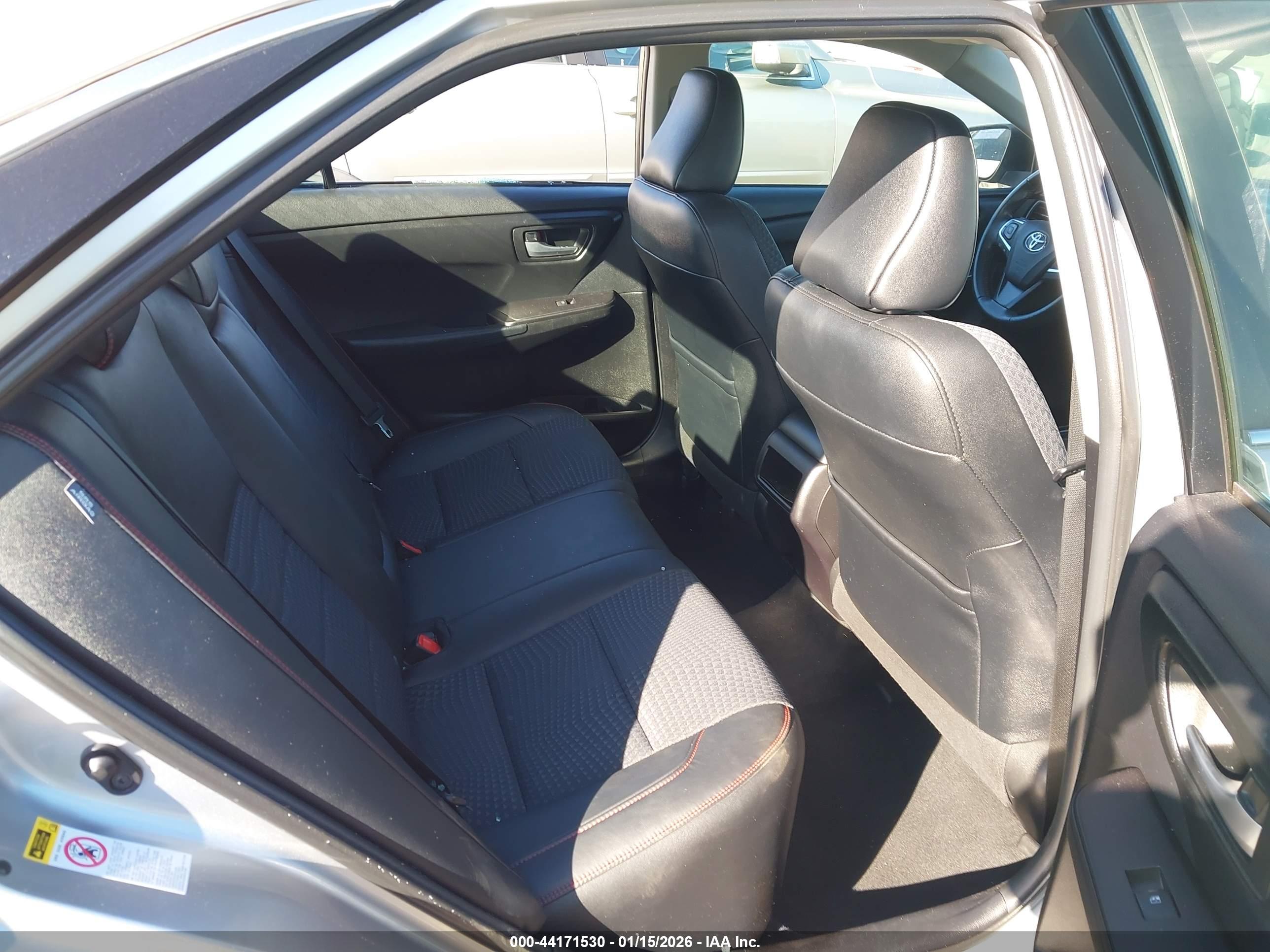 TOYOTA CAMRY image 8