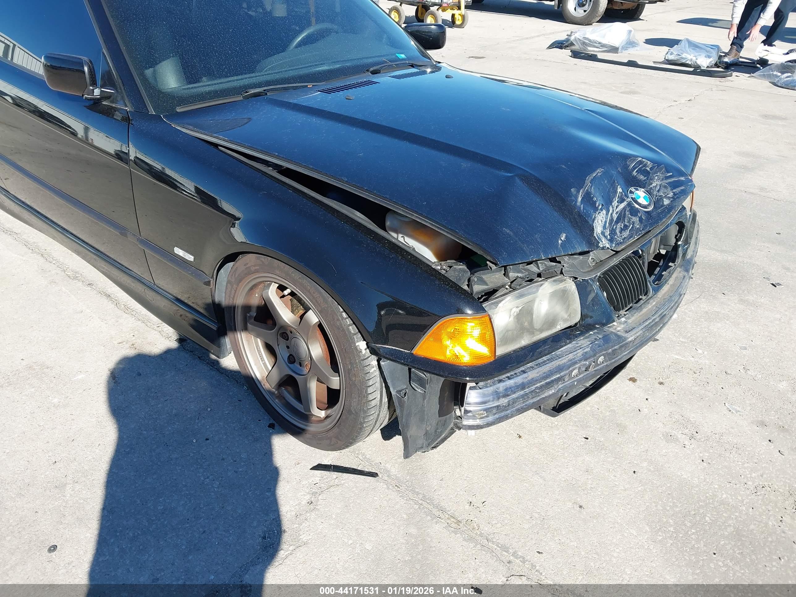 BMW 323IC image 6