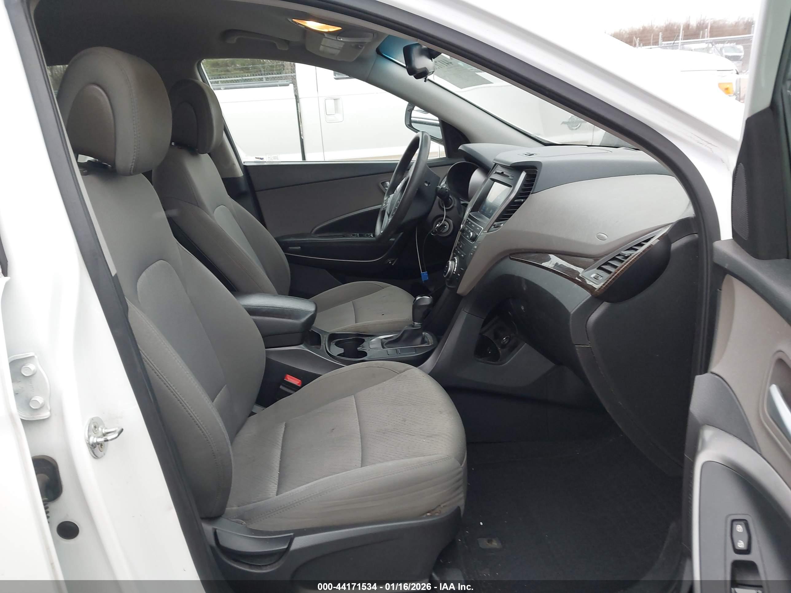 HYUNDAI SANTA image 5
