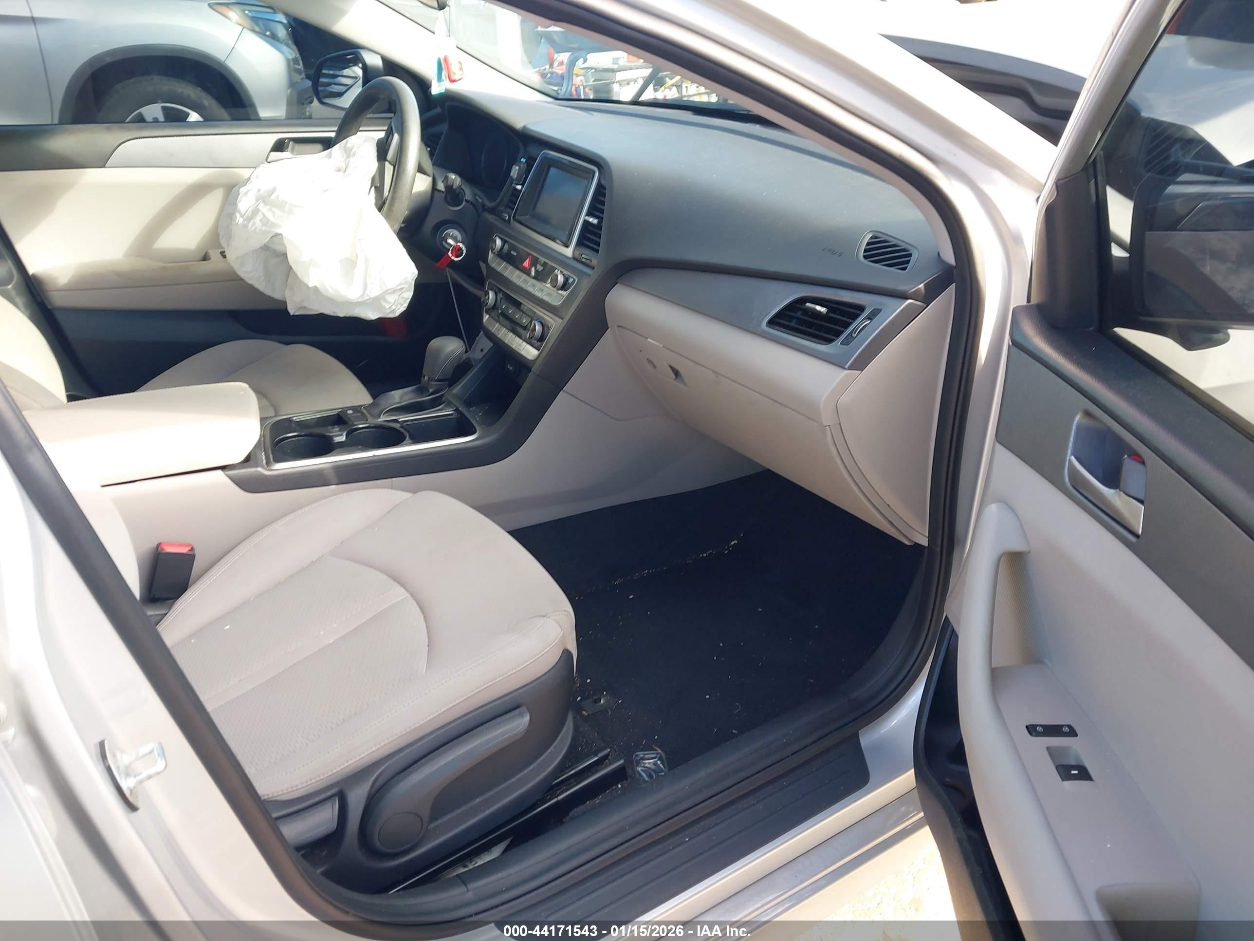 HYUNDAI SONATA image 5