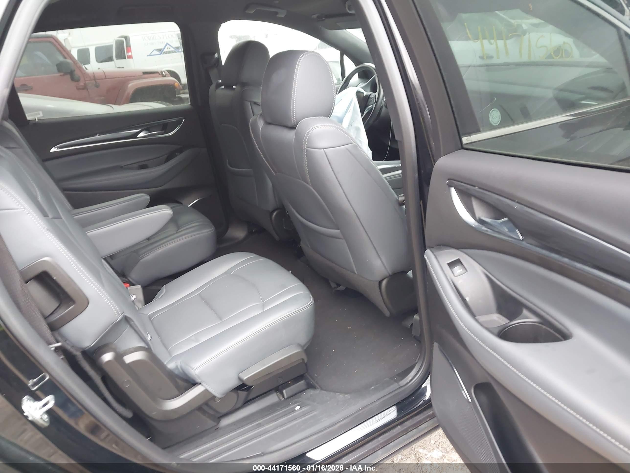 BUICK ENCLAVE image 8