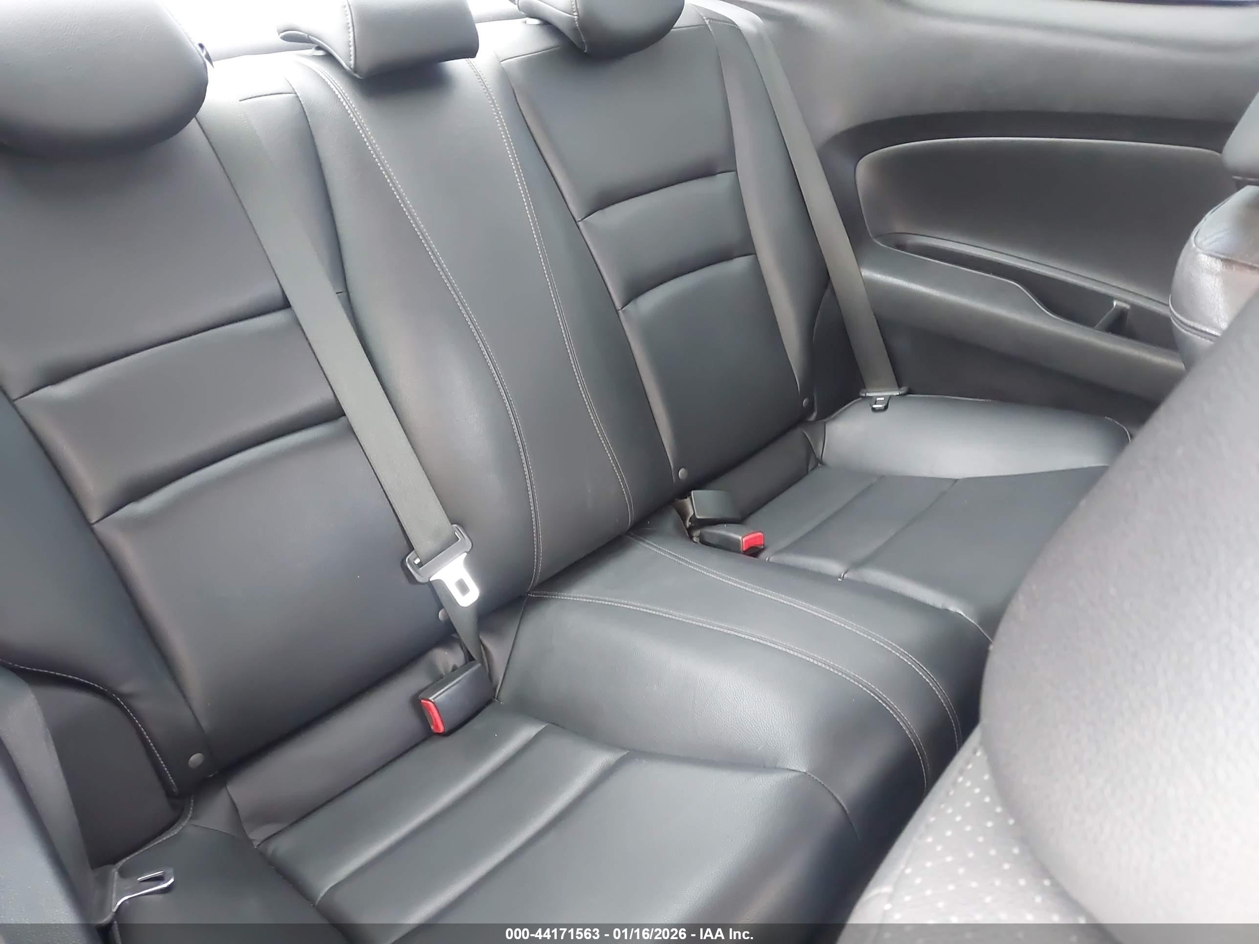 HONDA ACCORD image 8