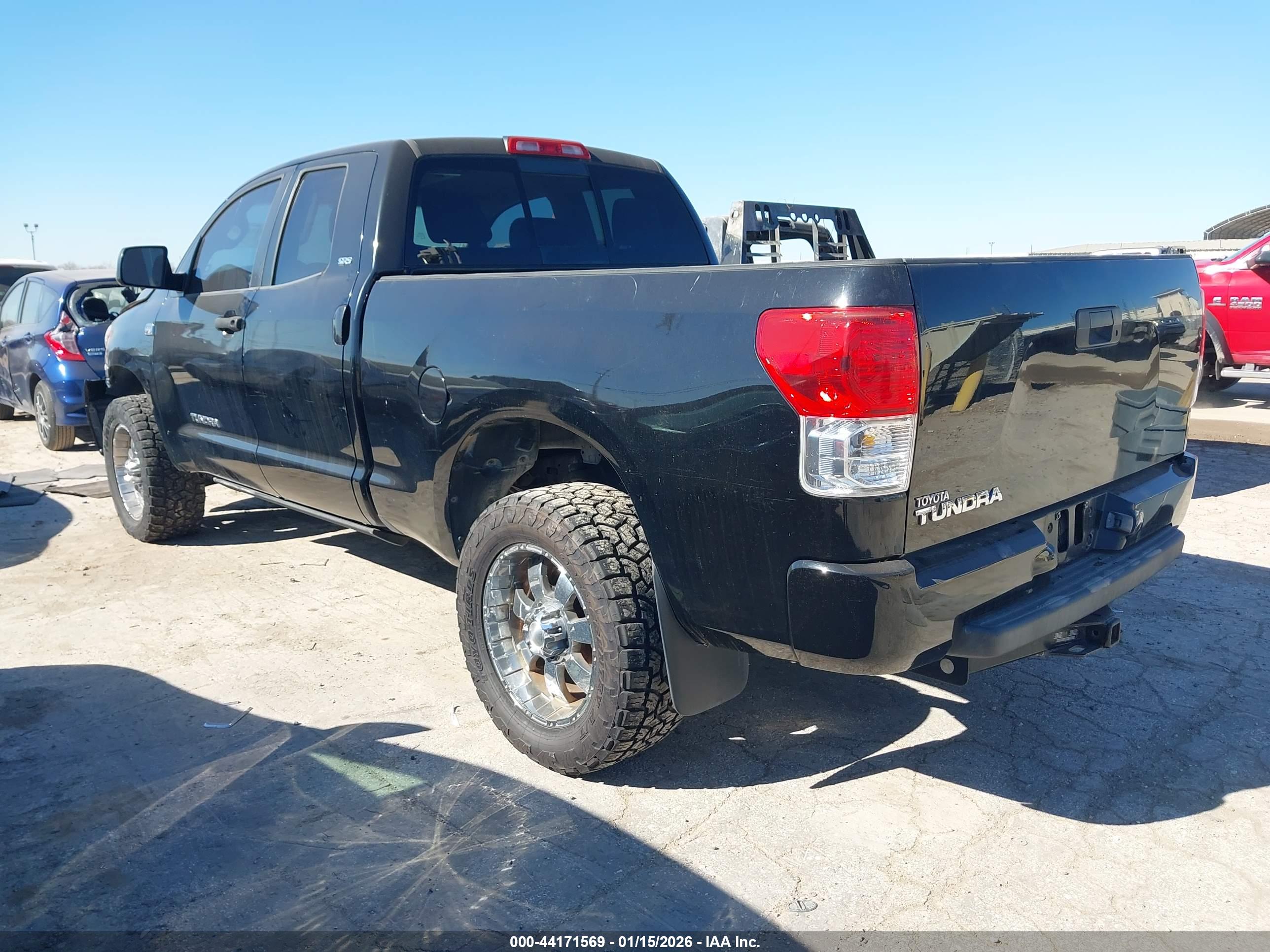 TOYOTA TUNDRA image 3
