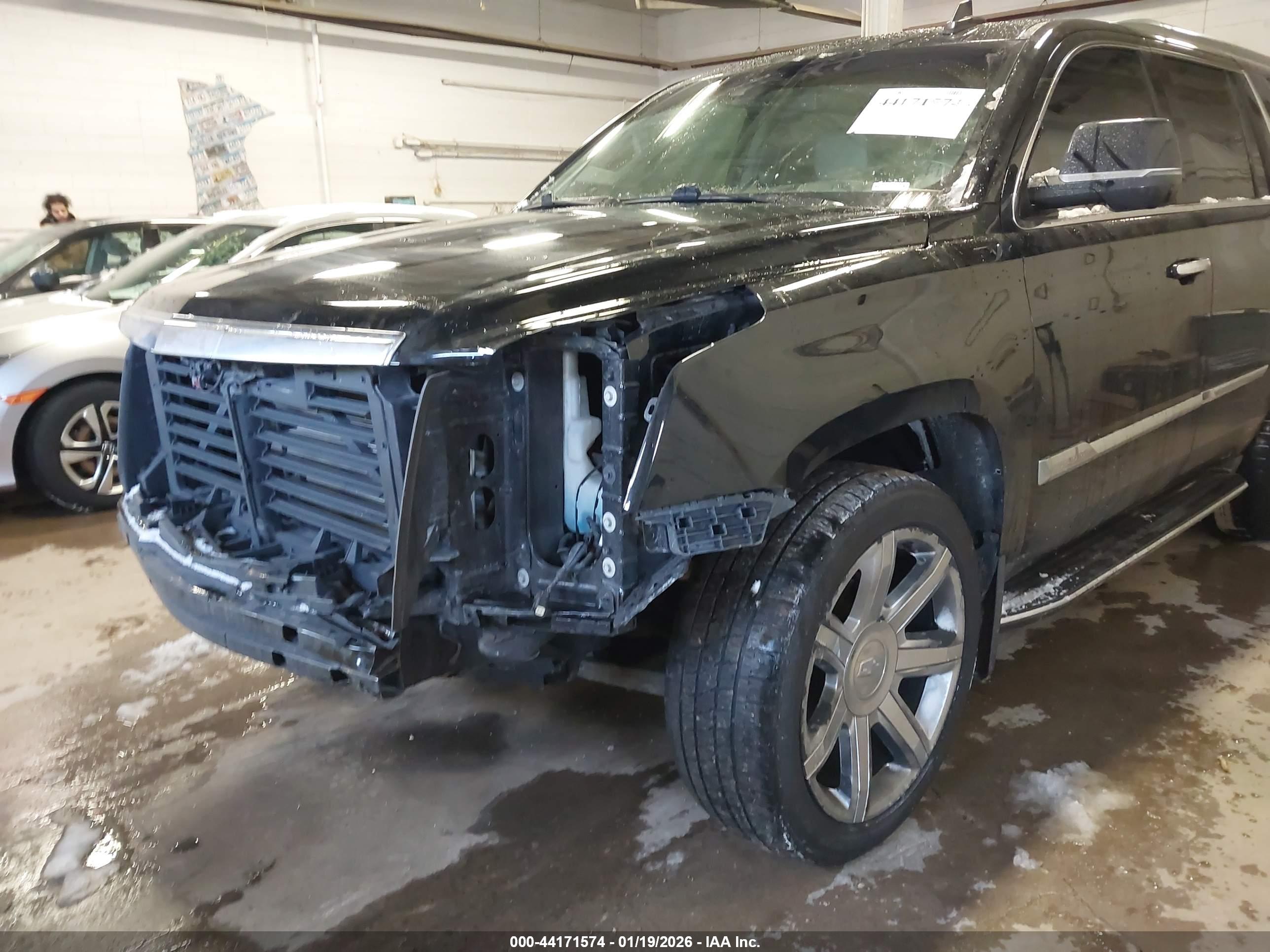 CADILLAC ESCALADE image 6