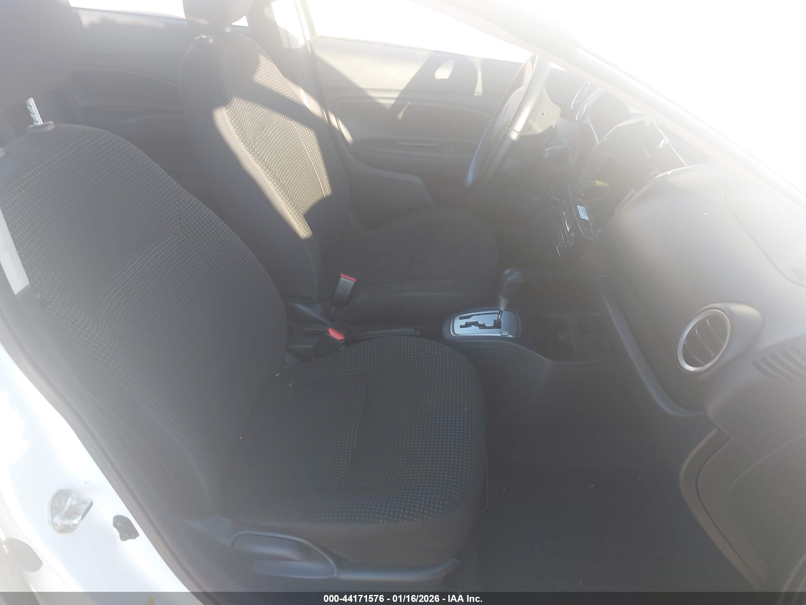 MITSUBISHI MIRAGE image 5