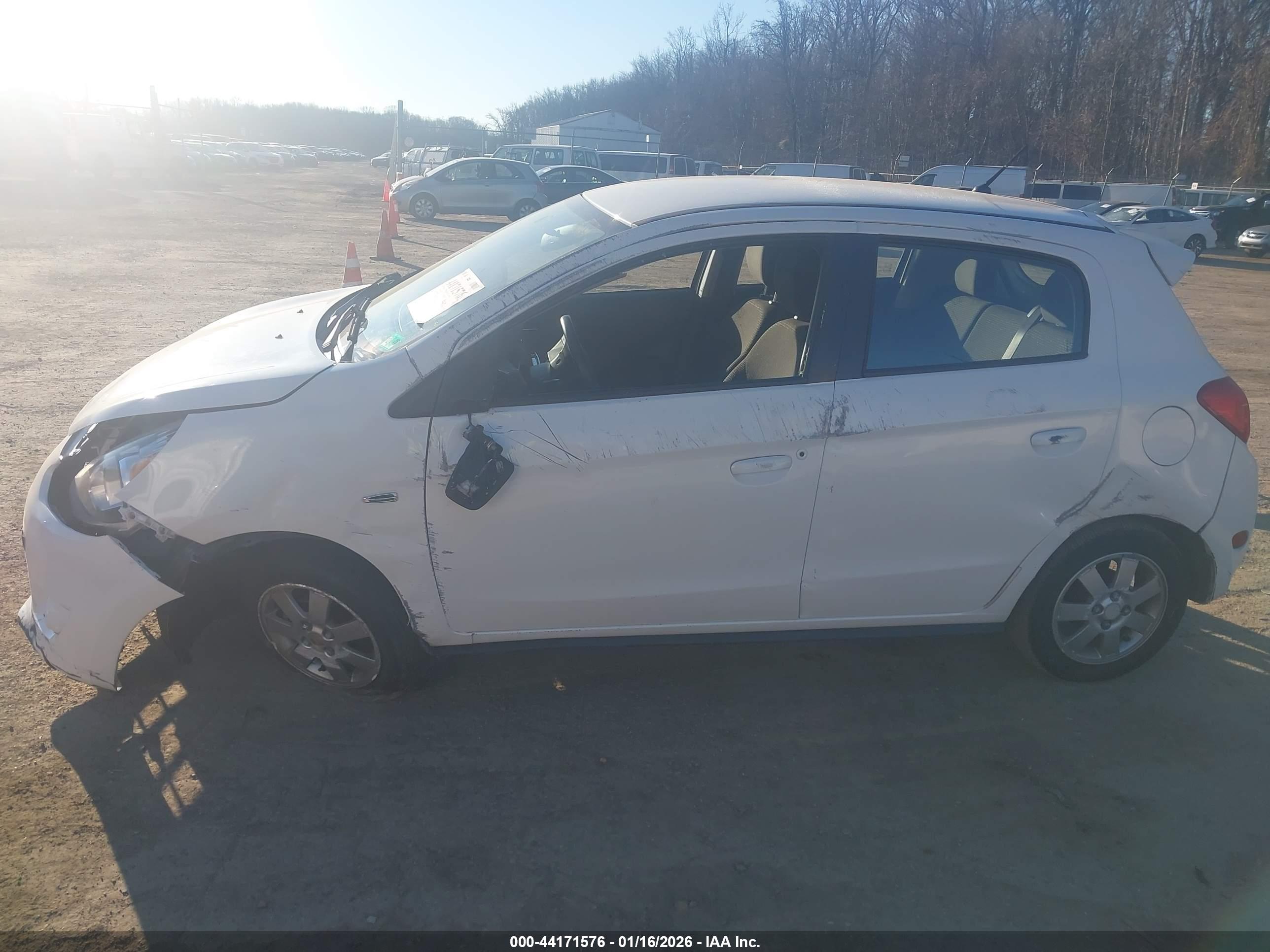 MITSUBISHI MIRAGE image 6