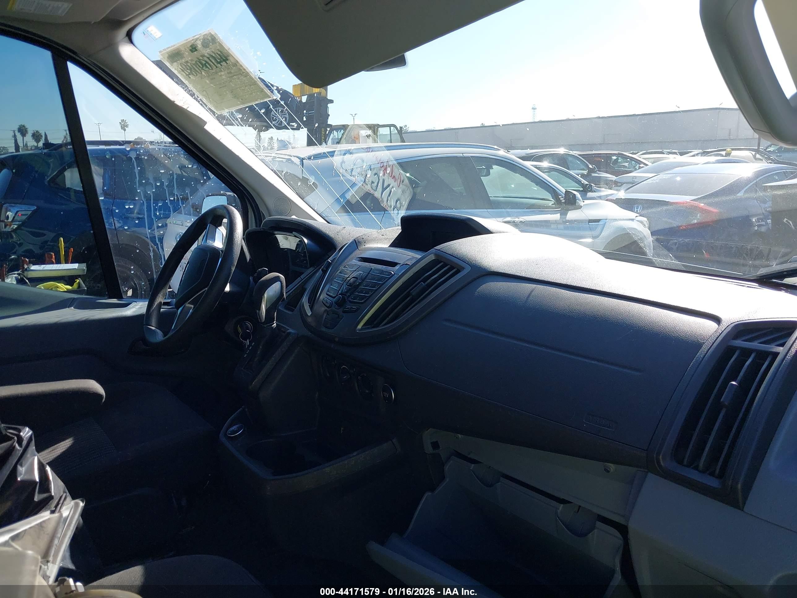 FORD TRANSIT-350 image 5