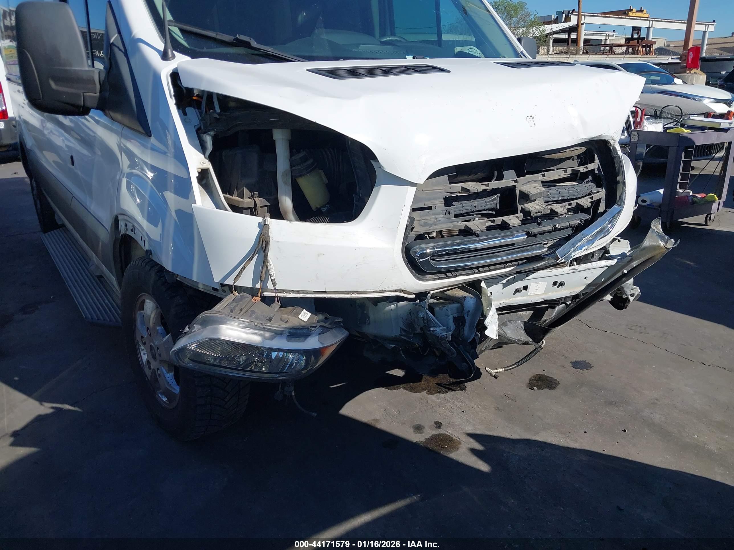 FORD TRANSIT-350 image 6