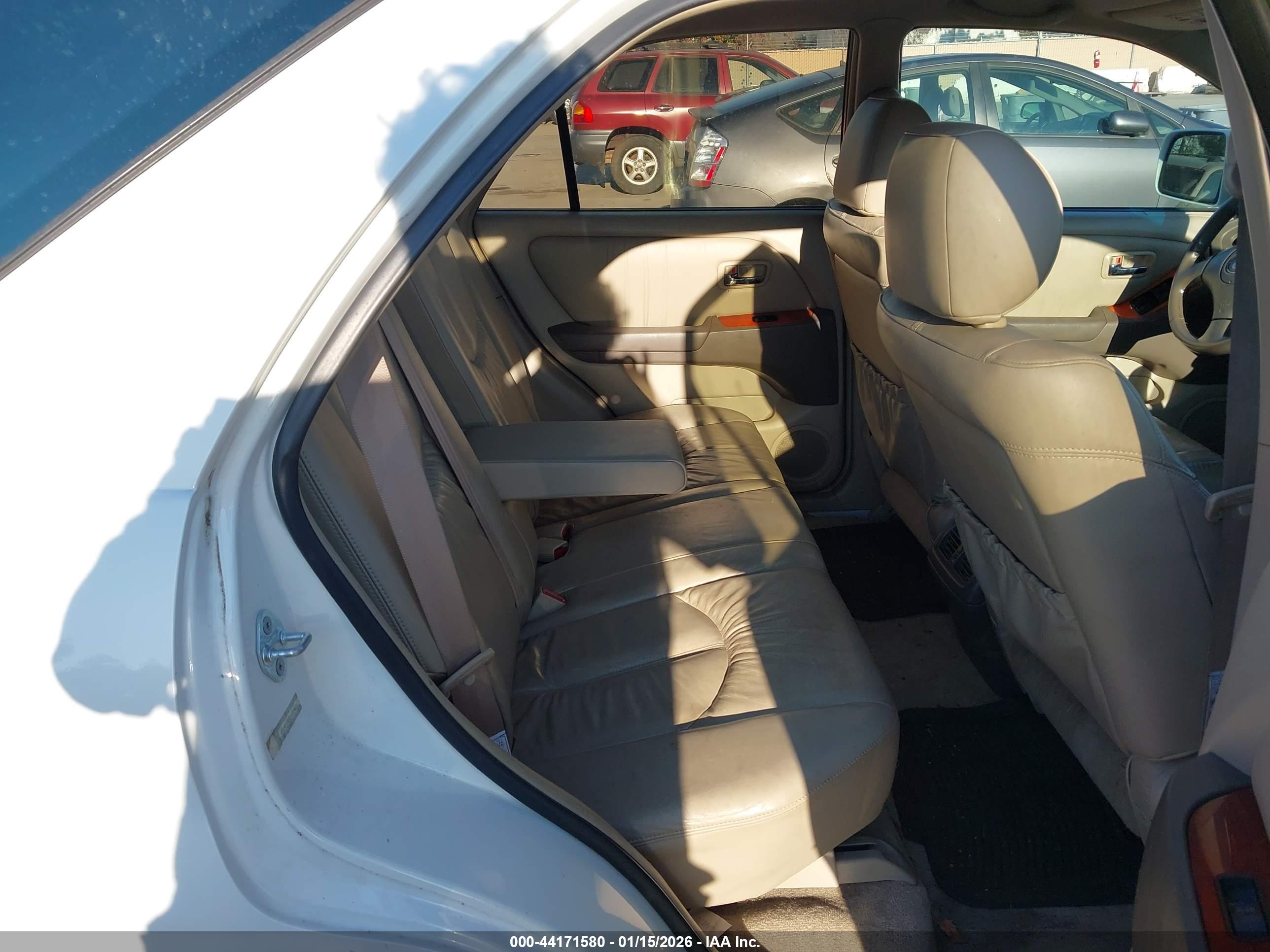 LEXUS RX image 8