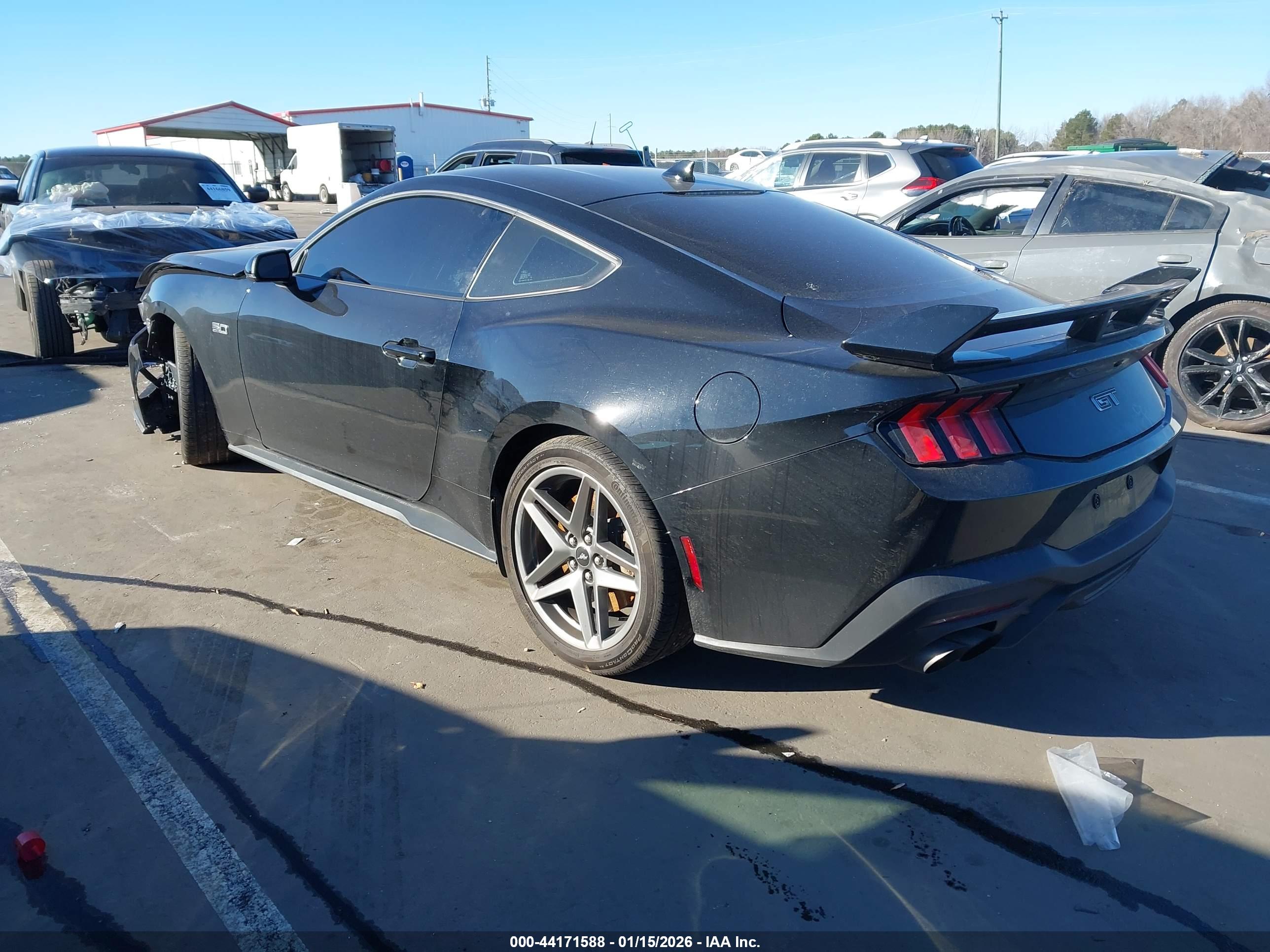 FORD MUSTANG image 3