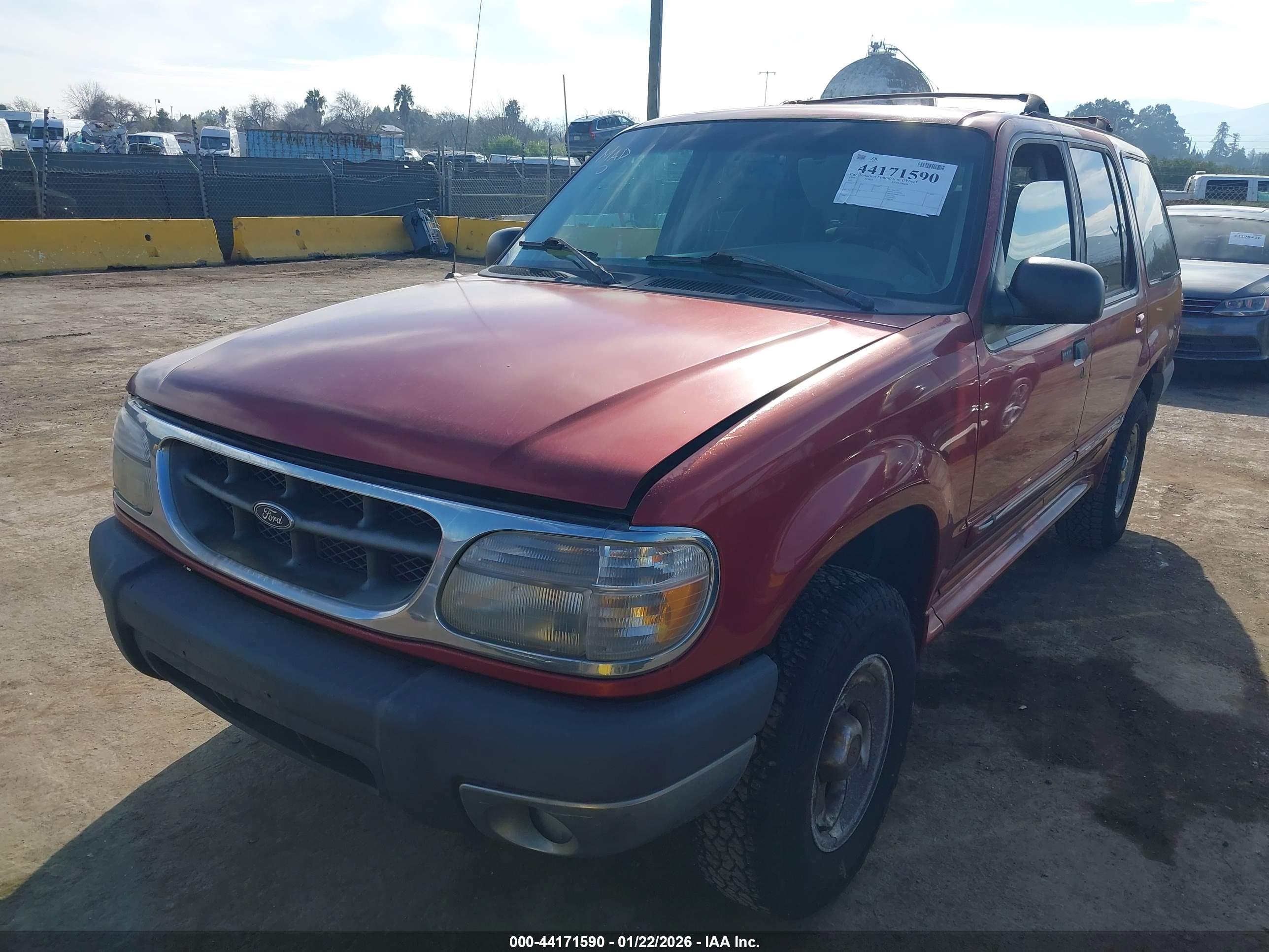 FORD EXPLORER image 2