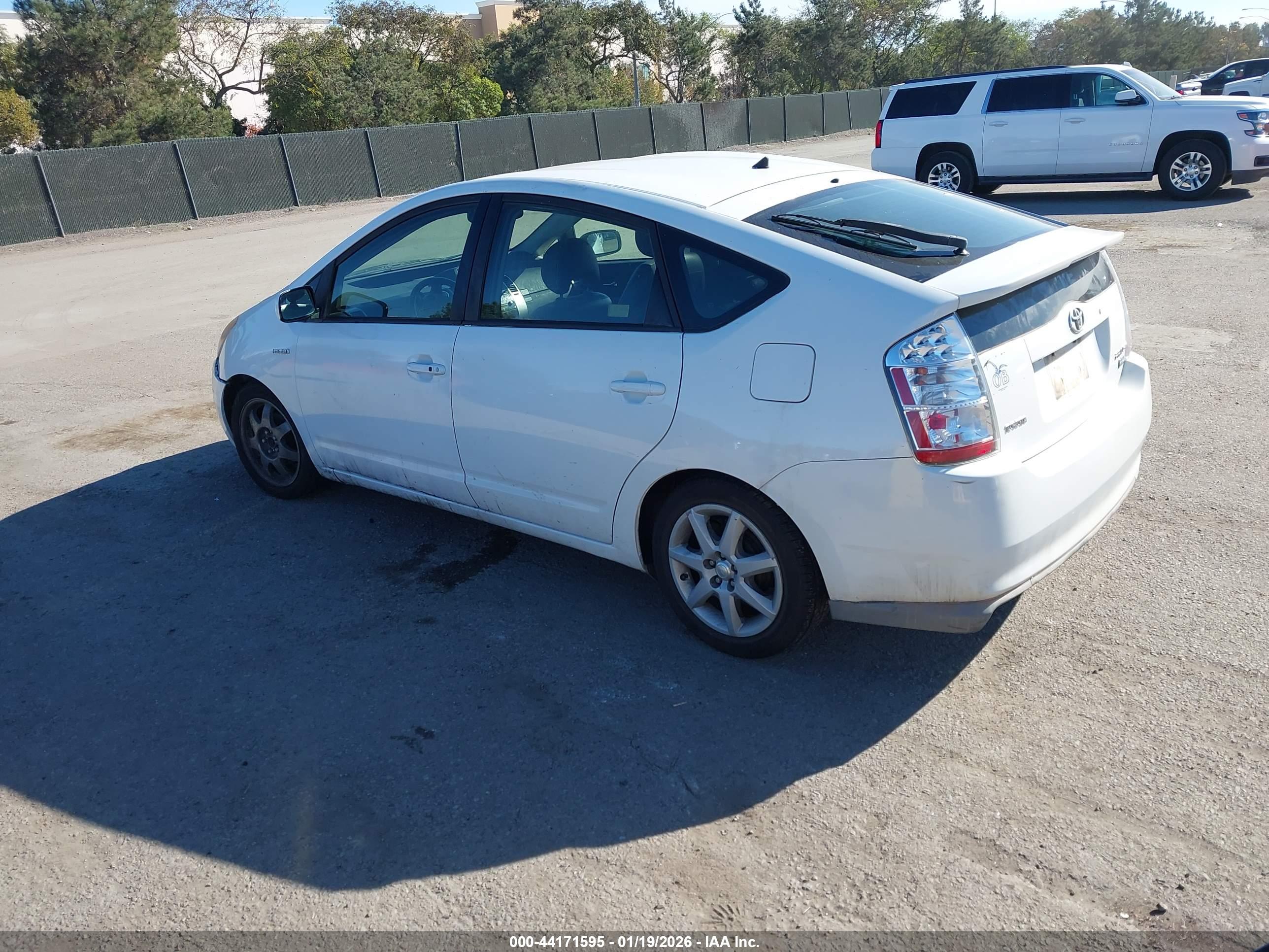 TOYOTA PRIUS image 3