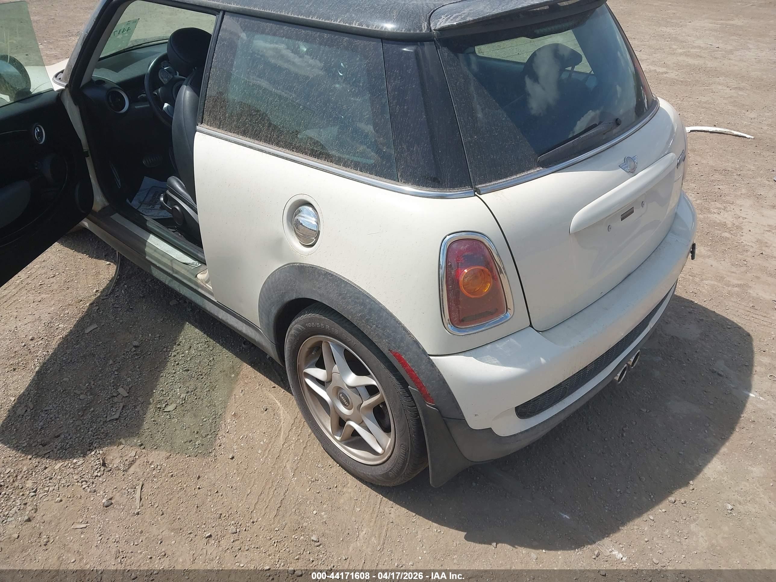 MINI COOPER image 3