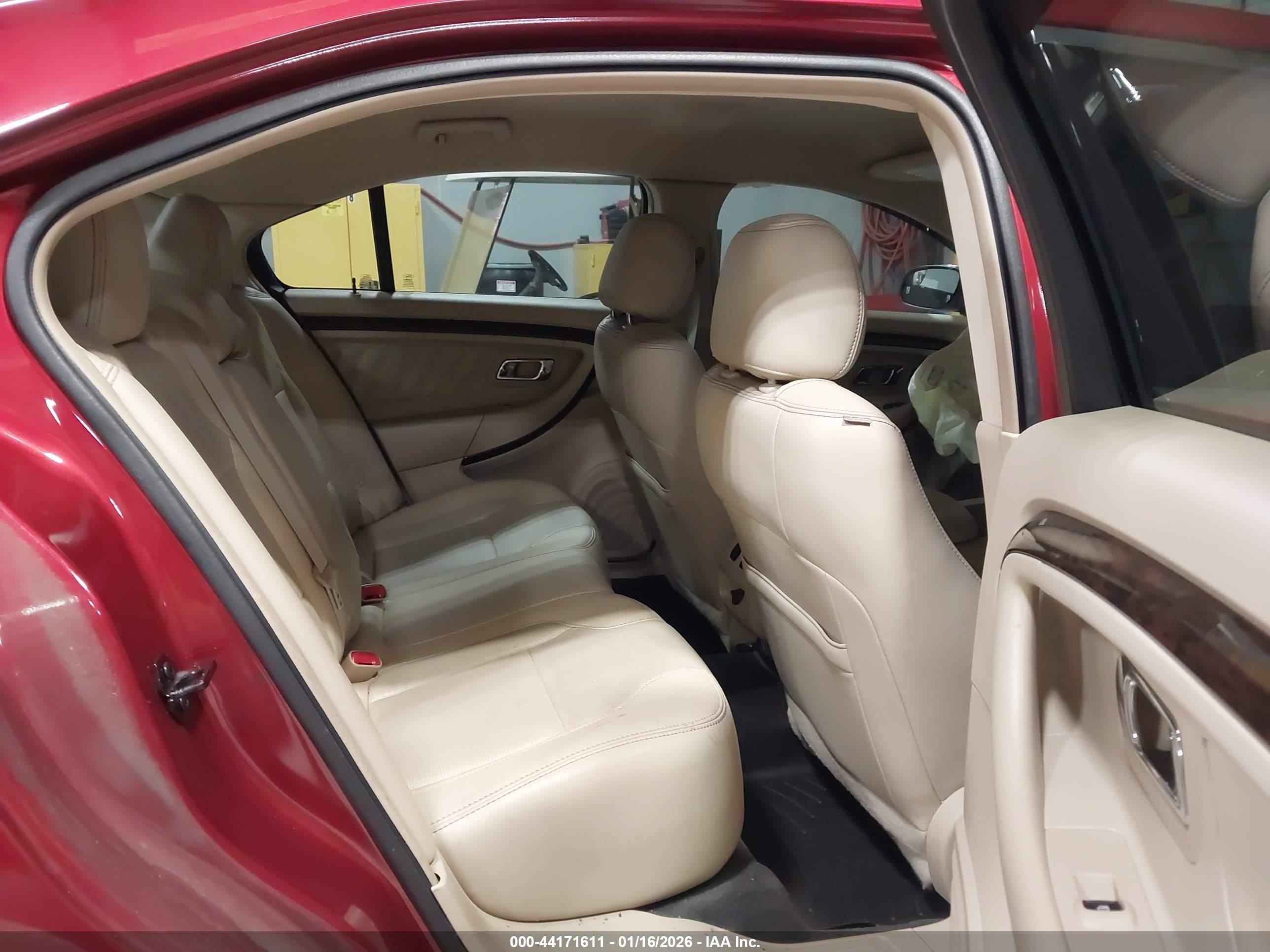 FORD TAURUS image 8