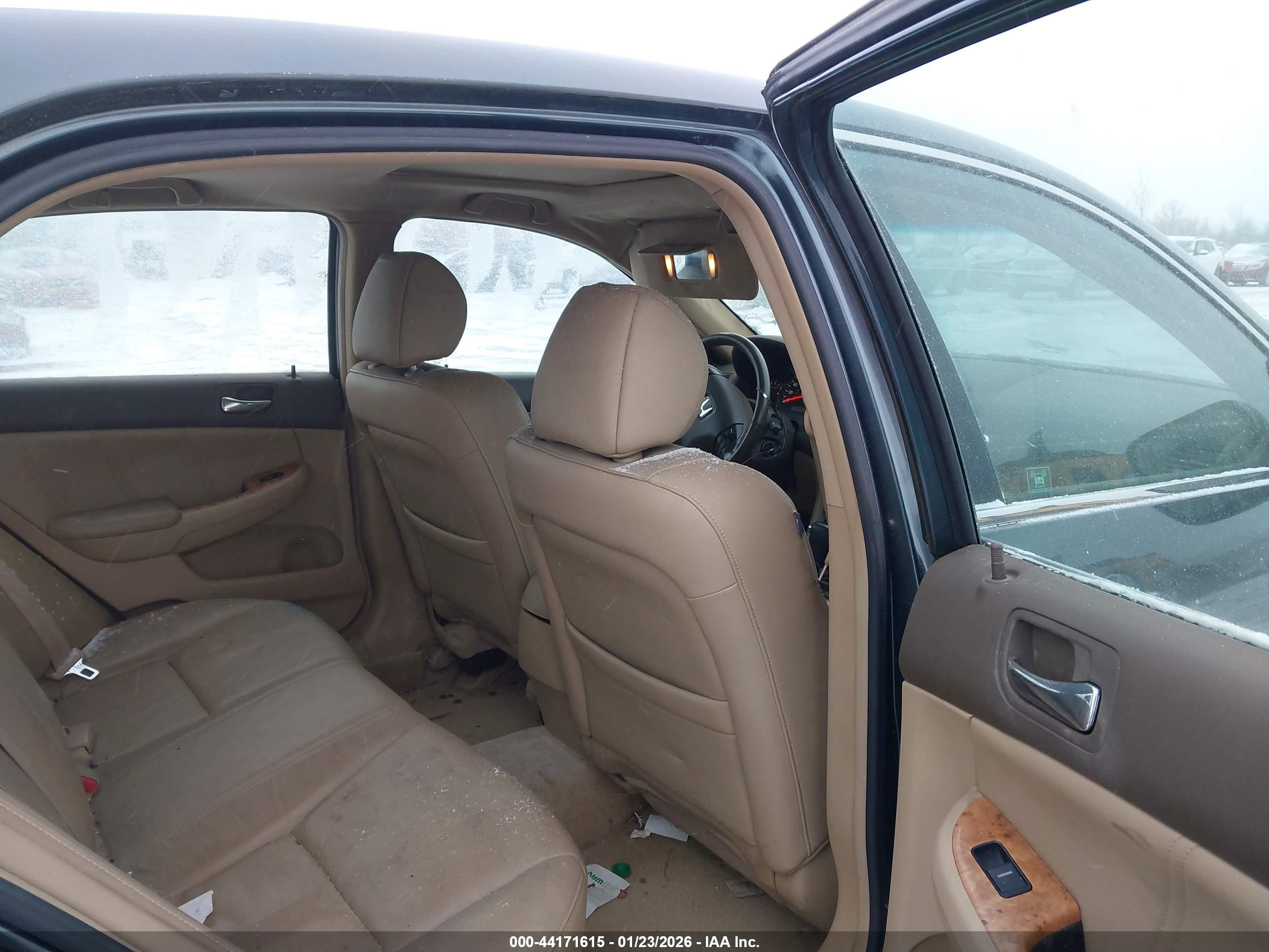 HONDA ACCORD image 8